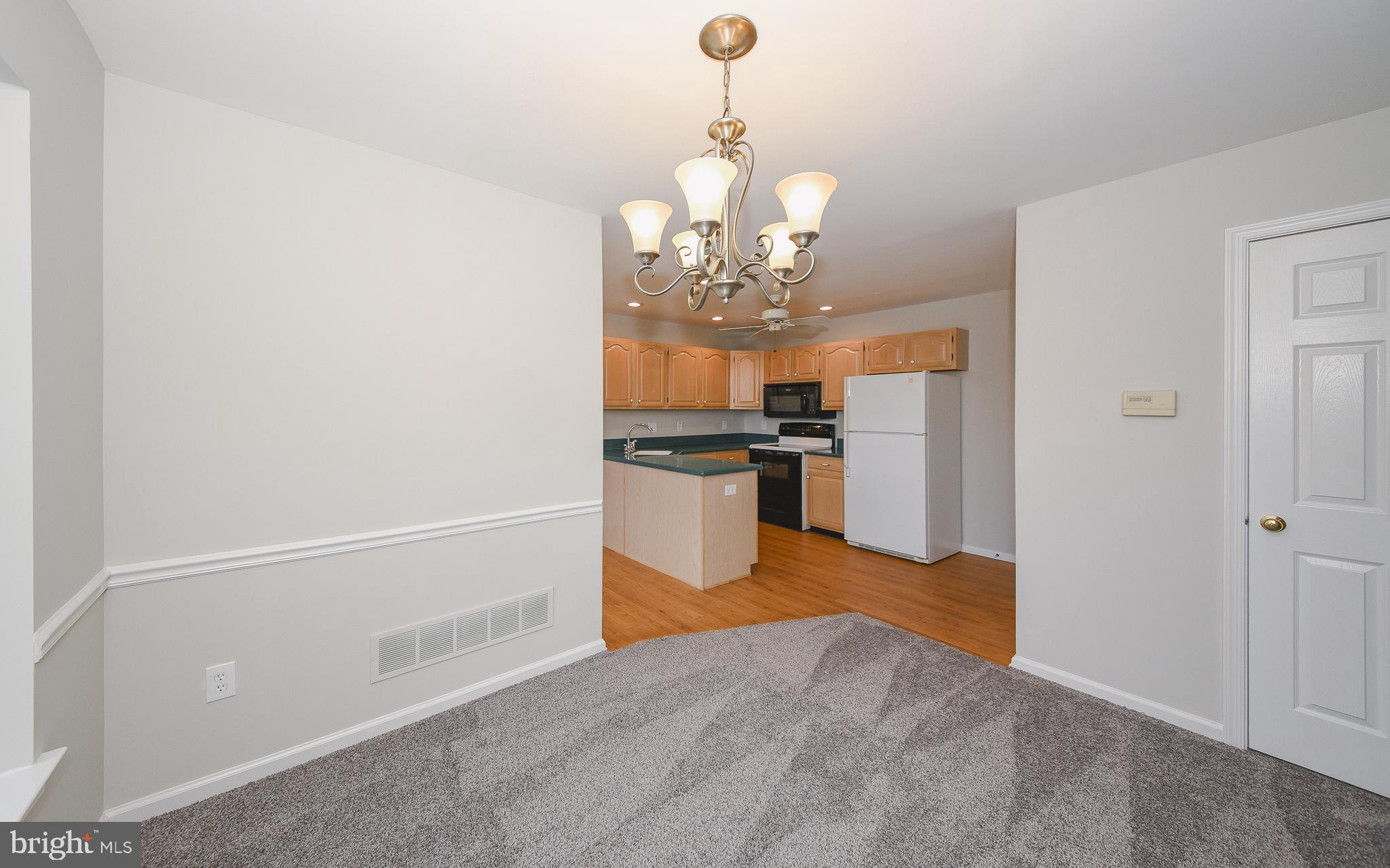 MAKEFIELD GLEN - Residential