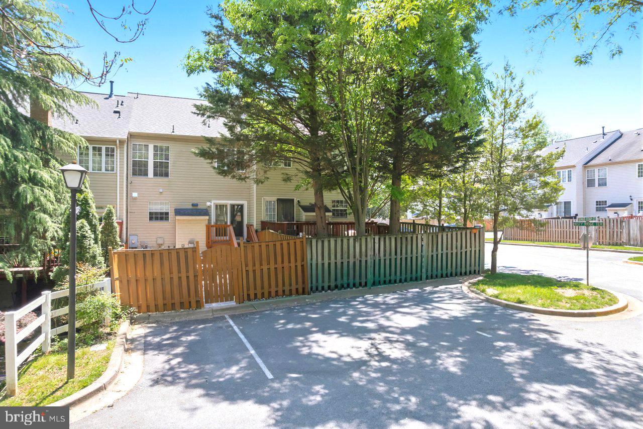 VILLAGE OF CLOPPERS MILL - Residential