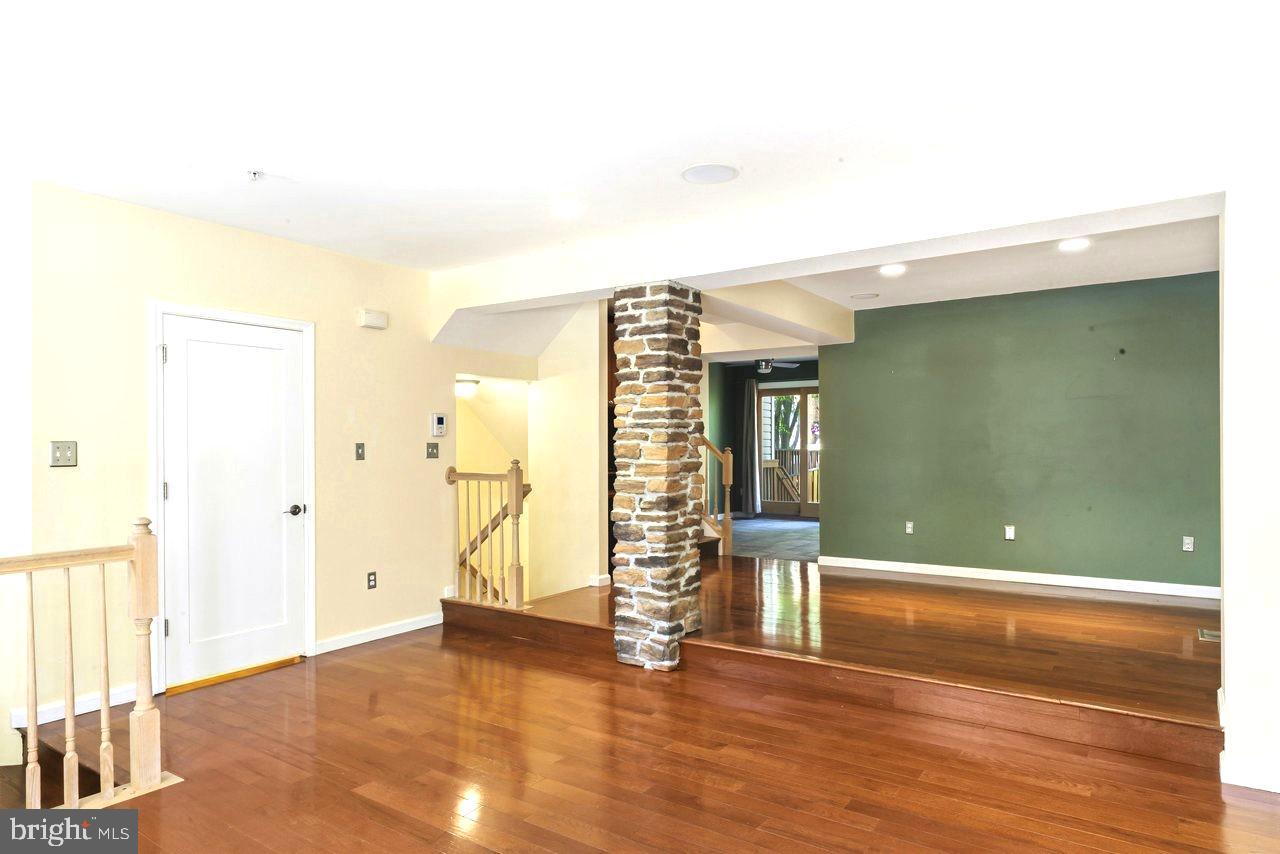 VILLAGE OF CLOPPERS MILL - Residential