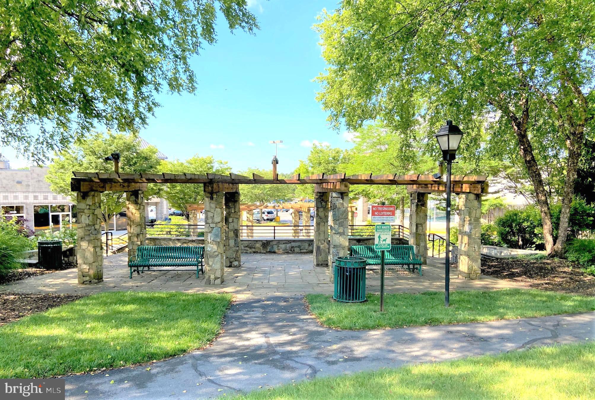 VILLAGE OF CLOPPERS MILL - Residential