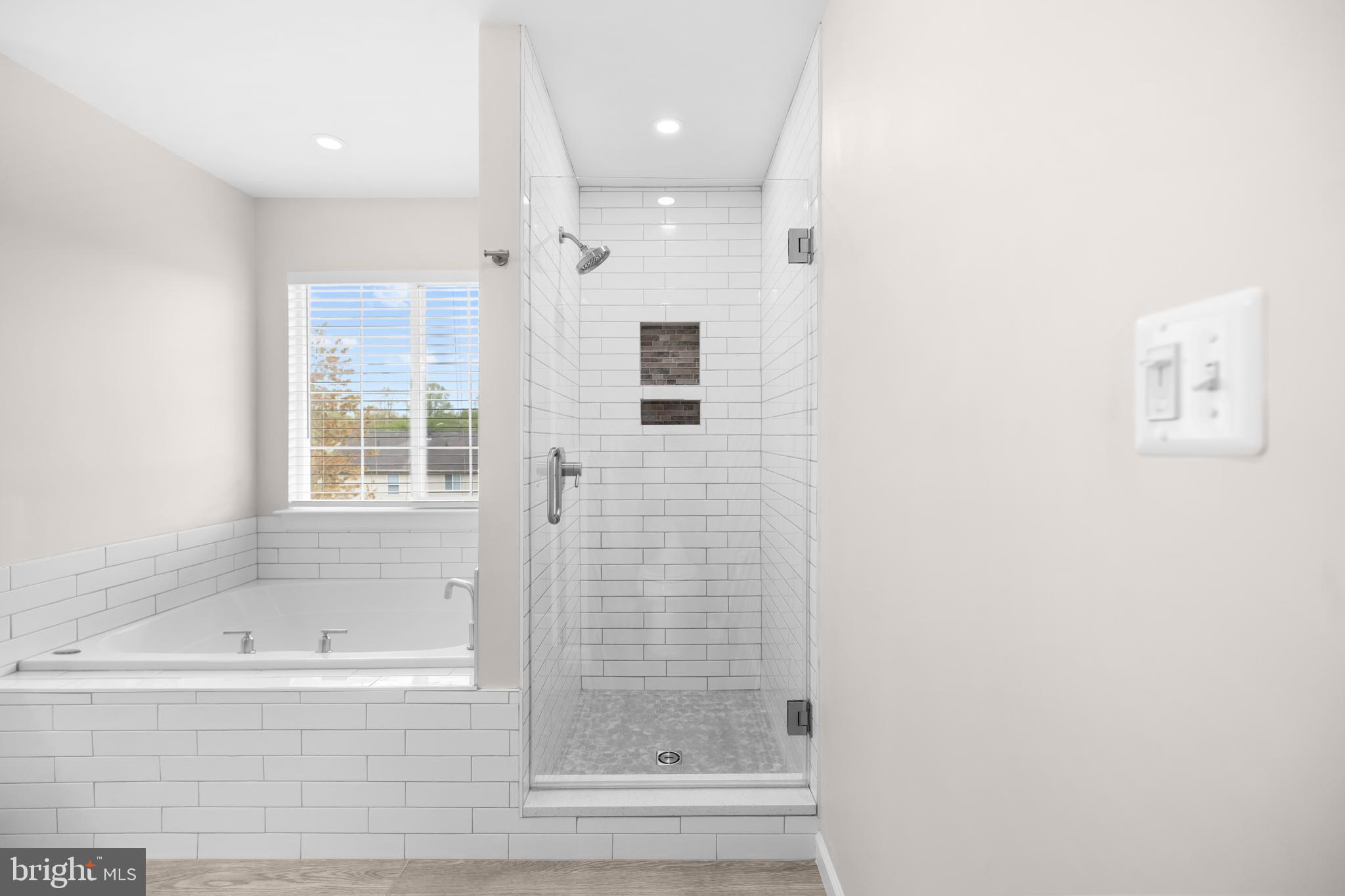 BLOOMS CROSSING - Residential