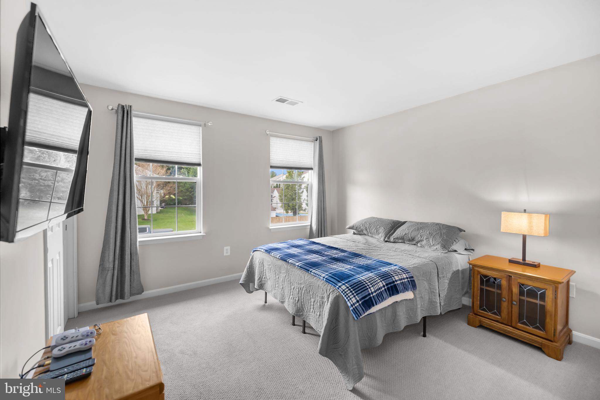 BLOOMS CROSSING - Residential