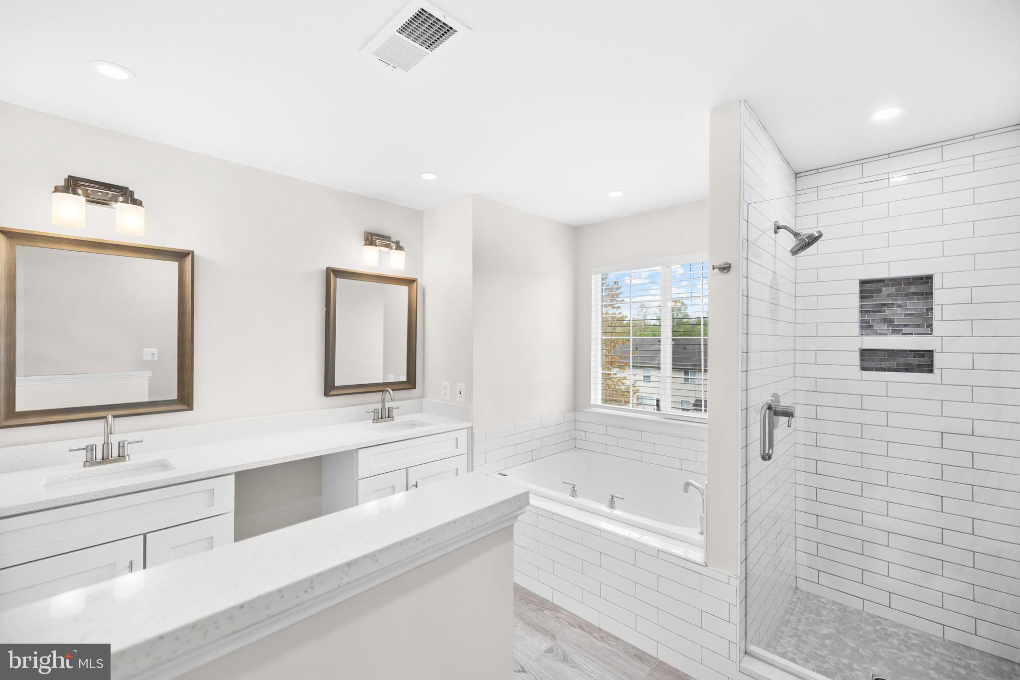 BLOOMS CROSSING - Residential