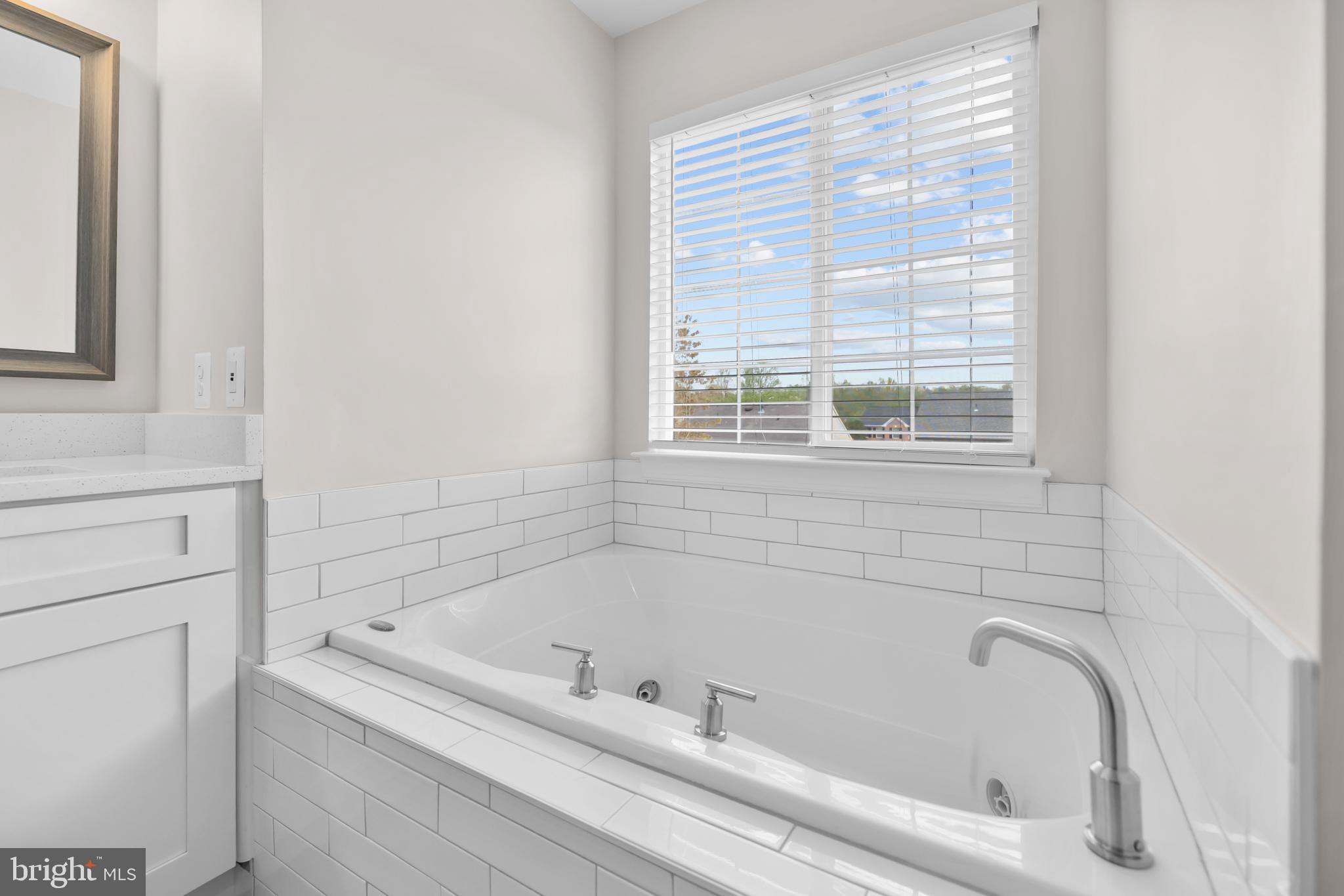 BLOOMS CROSSING - Residential