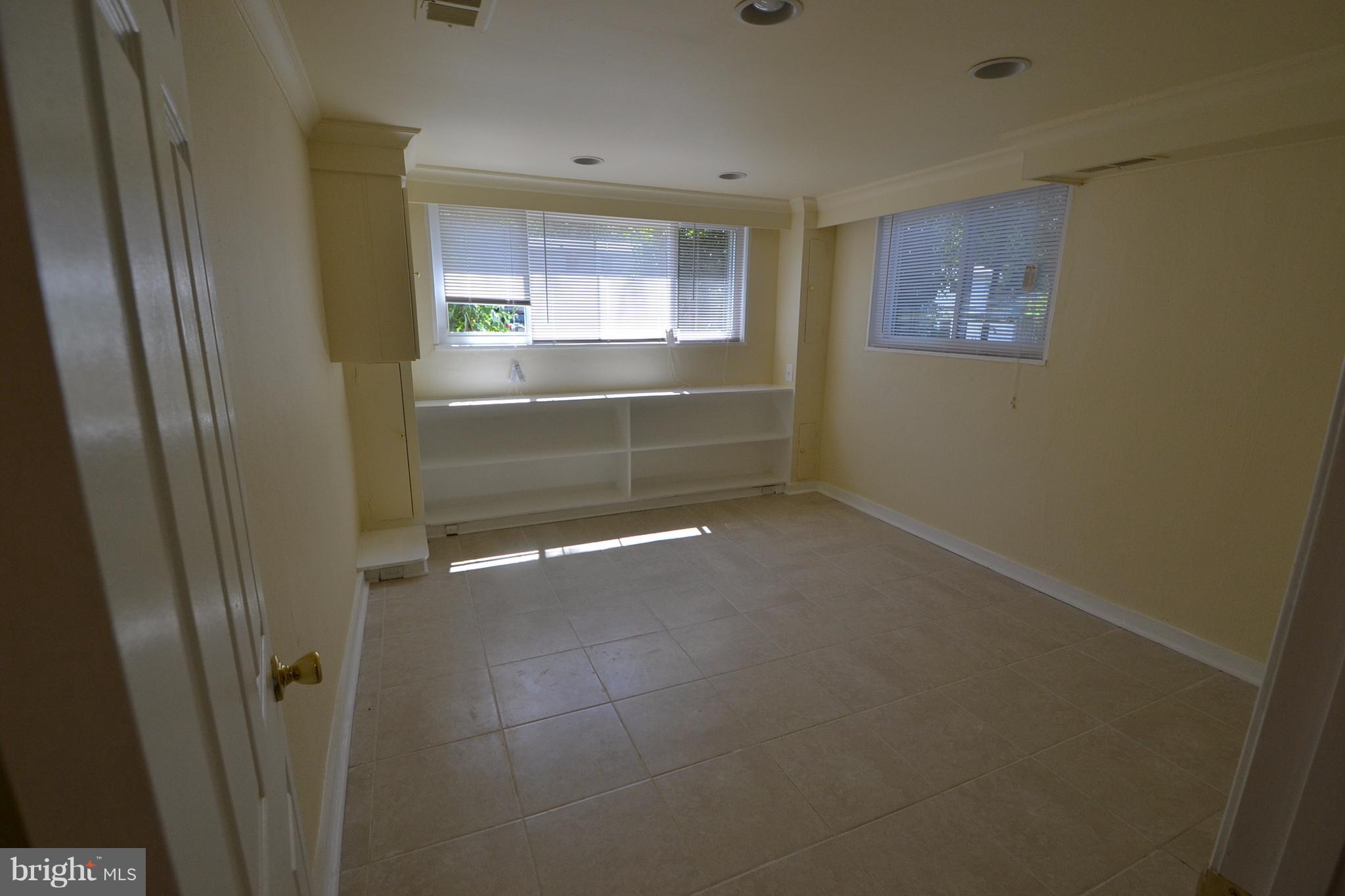 SEVEN MILE - Residential