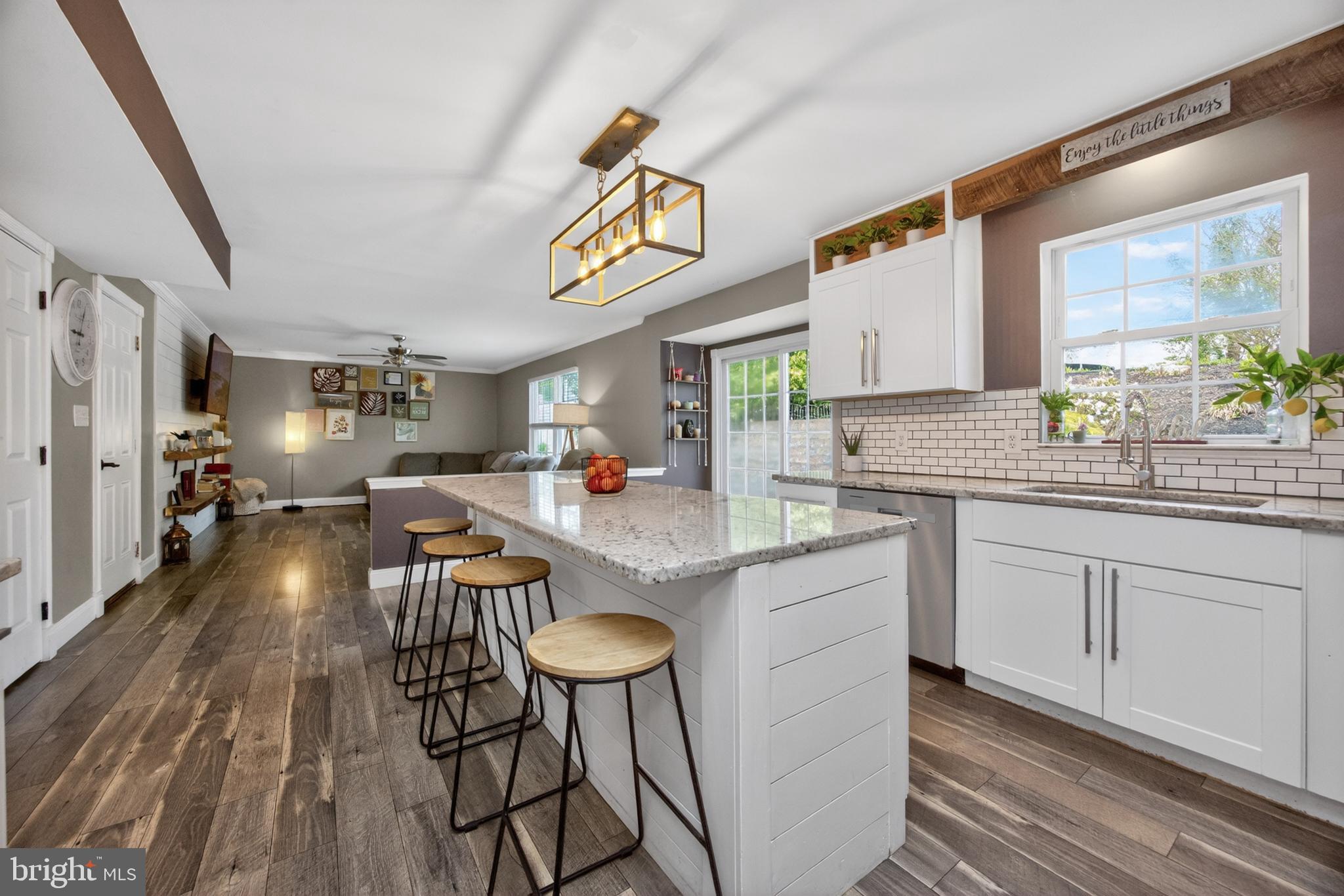 ROSECLIFF POINT - Residential