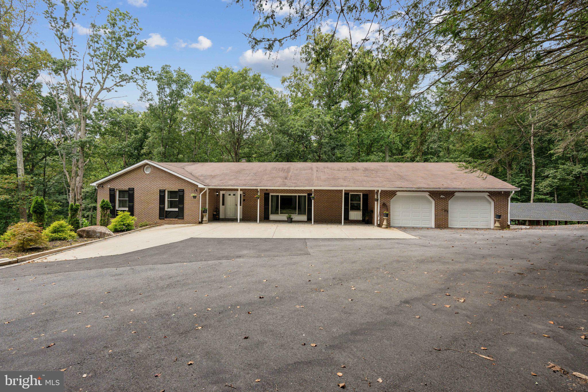 UPPER SENECA CREST - Residential