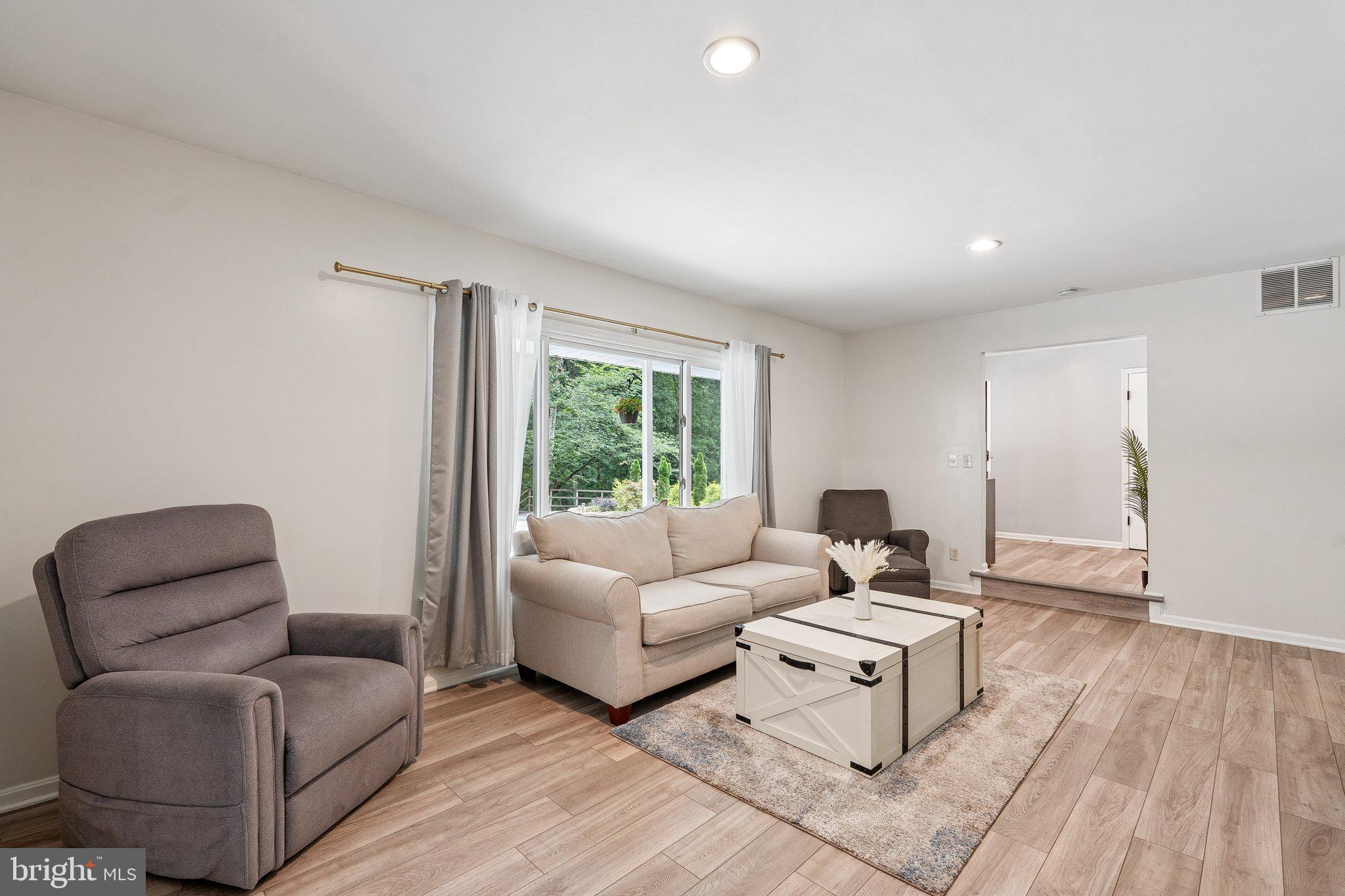 UPPER SENECA CREST - Residential