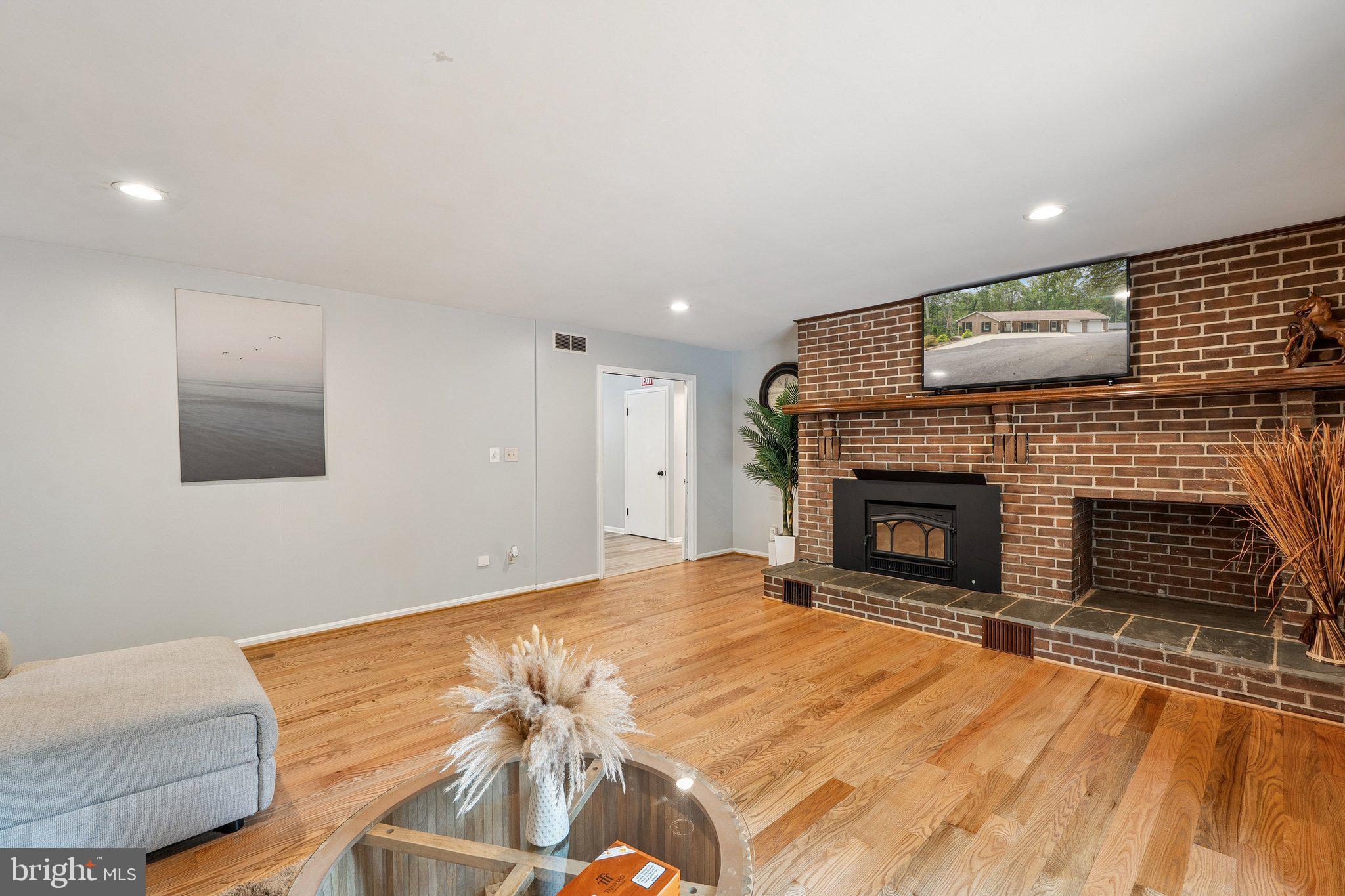 UPPER SENECA CREST - Residential