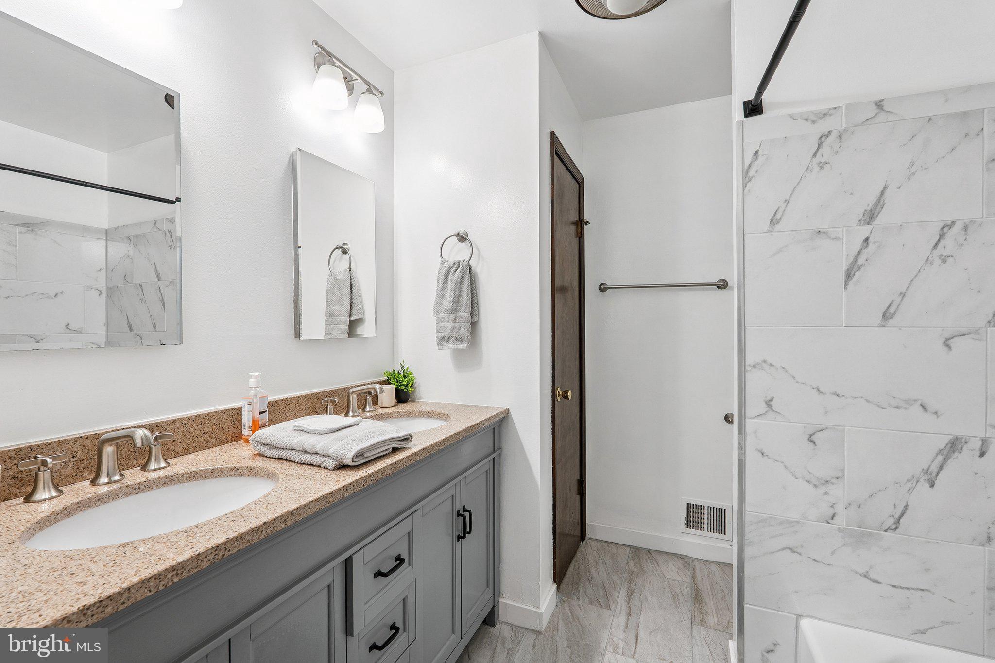 UPPER SENECA CREST - Residential