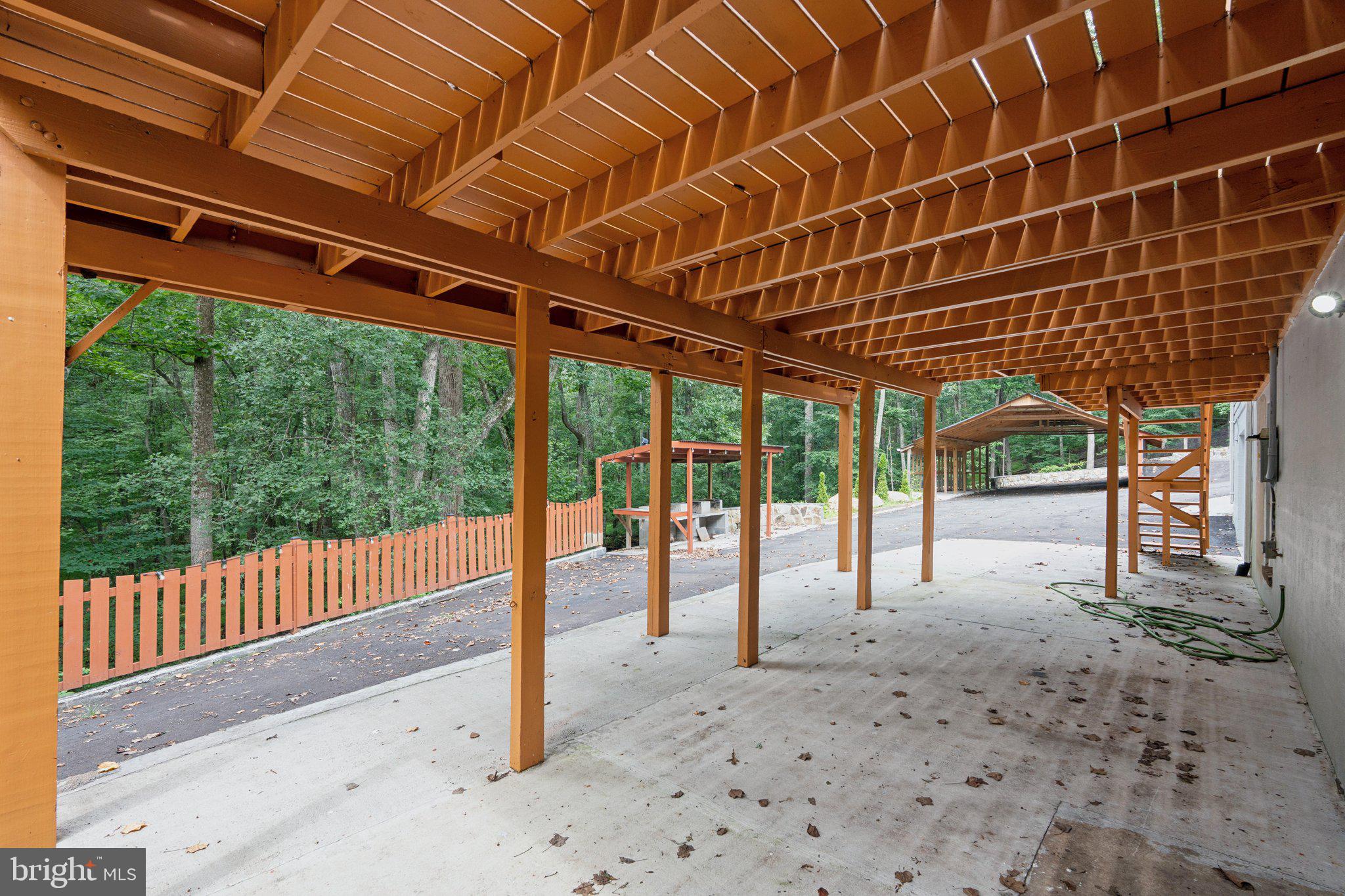 UPPER SENECA CREST - Residential