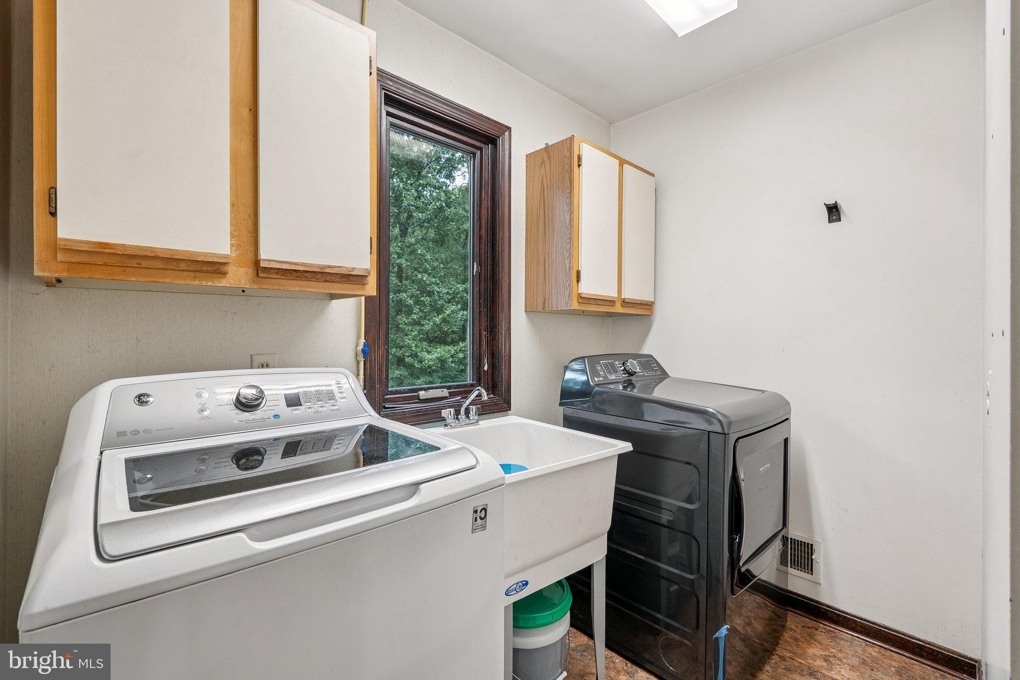 UPPER SENECA CREST - Residential