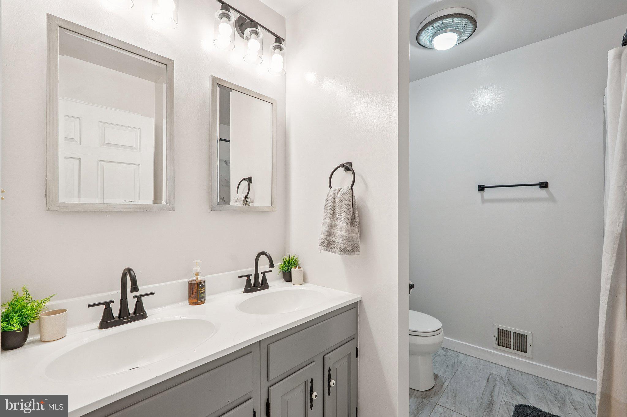 UPPER SENECA CREST - Residential