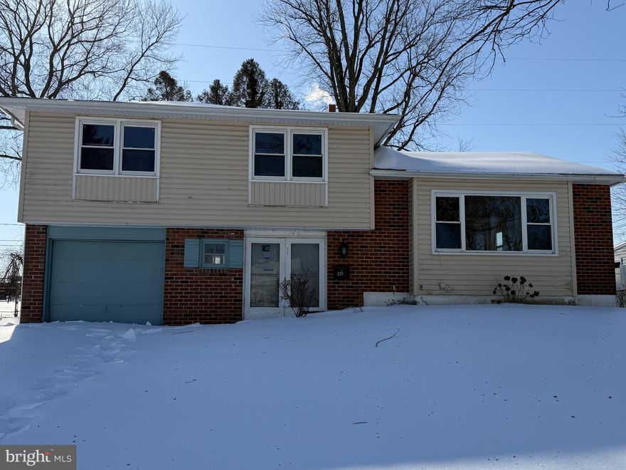 Charming 3 BR/1.5 BA split level home in a great convenient location.   Lower level family room,1 car garage, rear patio.  Some TLC is needed to bring this home back to its full potential. Cash or rehab financing only. This property is eligible under the First Look Initiative.  All Owner Occupant offers will be responded to after 7 days on the market and Investor offers will be responded to after 30 days. However, all offers can be submitted during the First Look period. For financed offers EMD to be 1% or $1000 whichever is greater and for cash offers EMD to be 5% or $5000 whichever is greater. All offers are subject to OFAC clearance. Subject to seller addendum.  Property is being sold As Is.