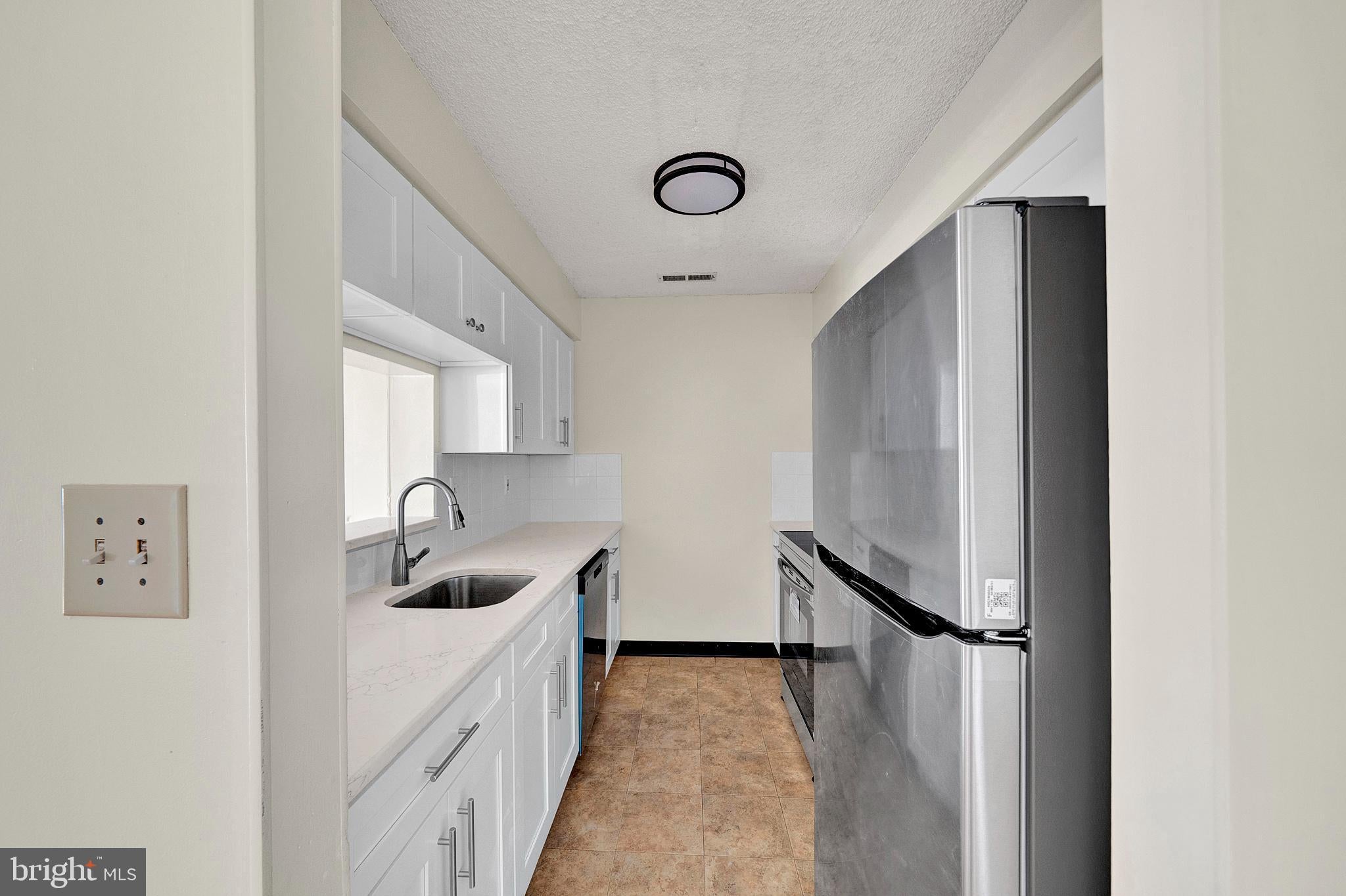 601 RAVENS CREST DRIVE