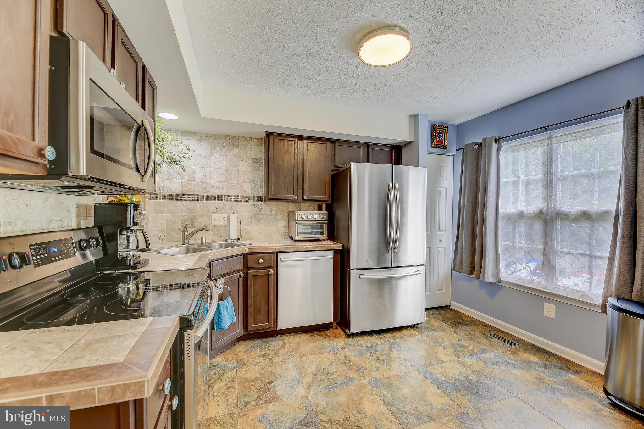 WOODS OF BAYVIEW - Residential