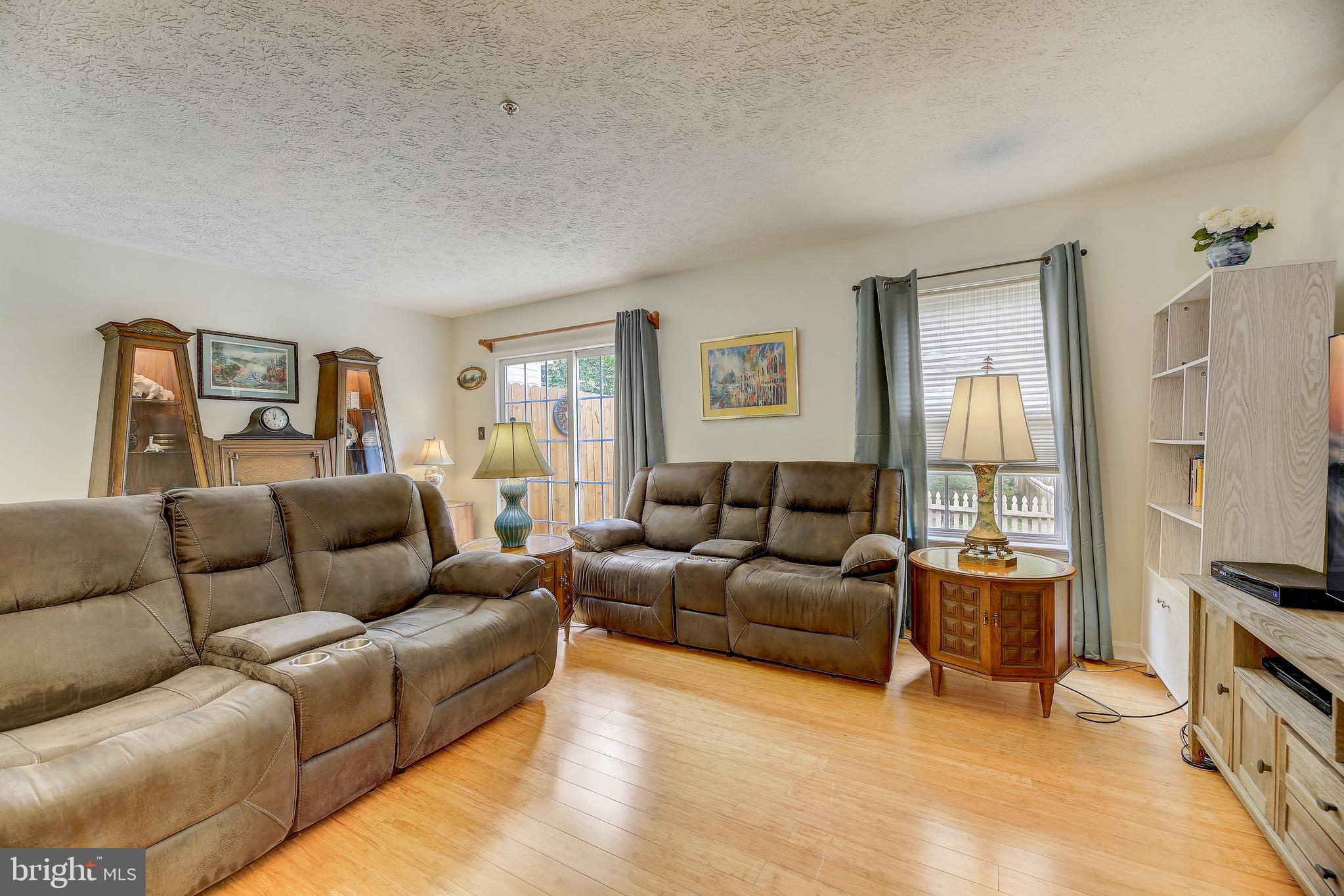 WOODS OF BAYVIEW - Residential