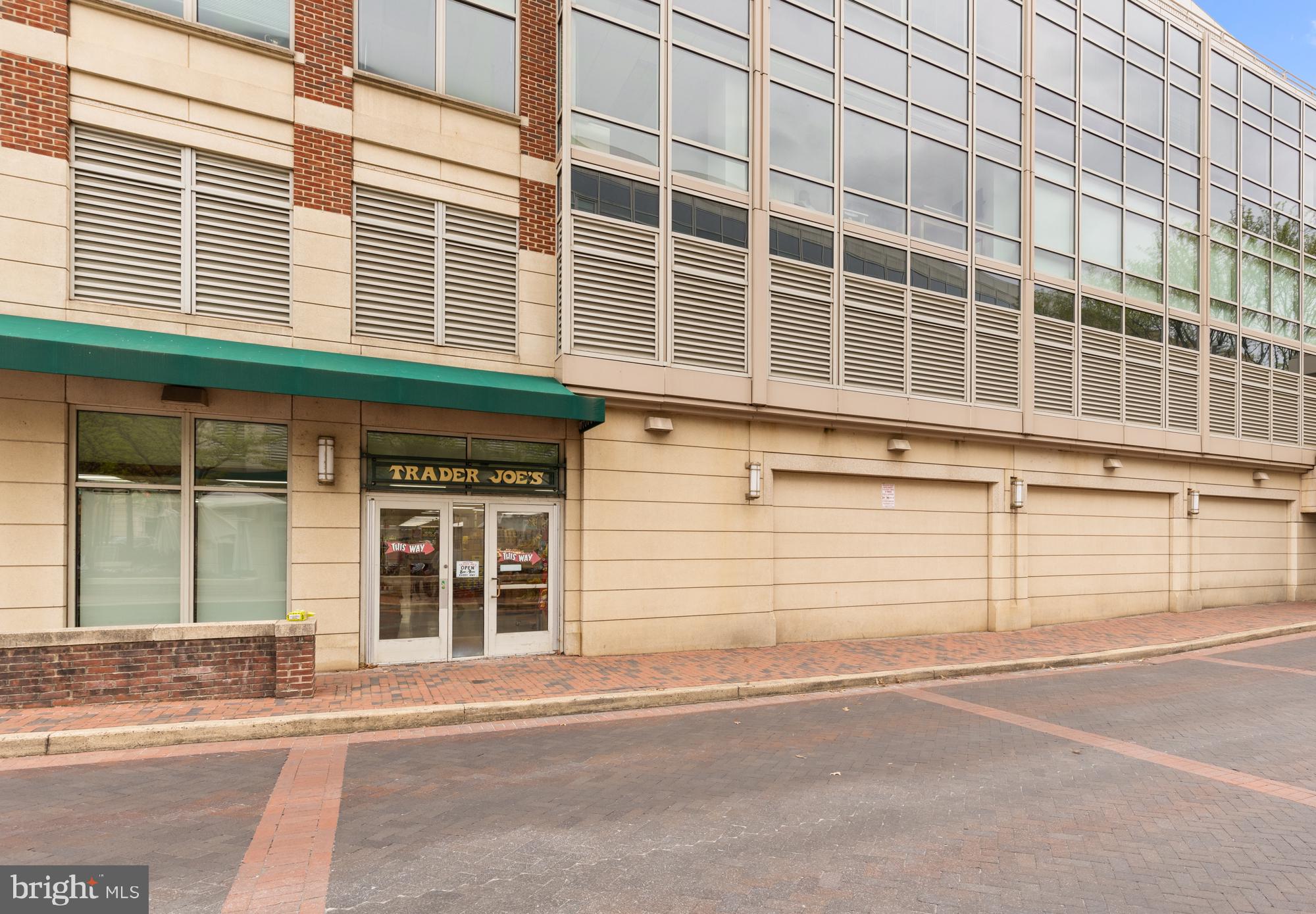 OLD TOWN ALEXANDRIA - Residential