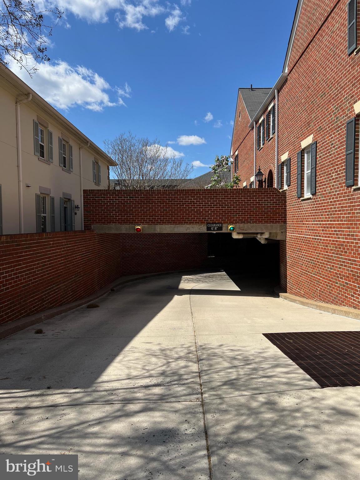 OLD TOWN ALEXANDRIA - Residential