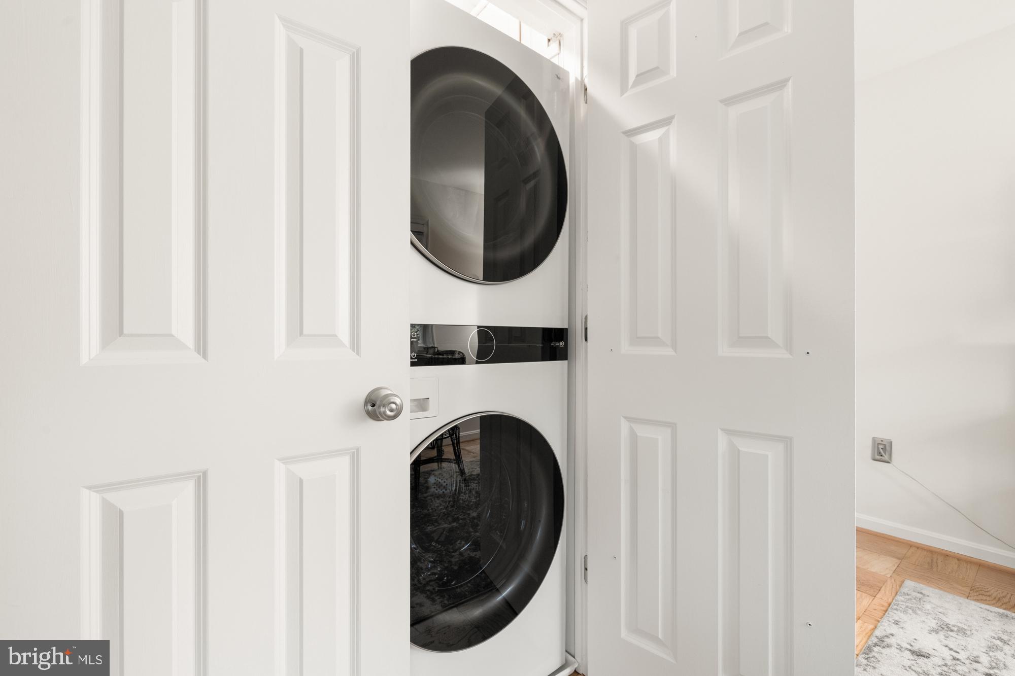 OLD TOWN ALEXANDRIA - Residential