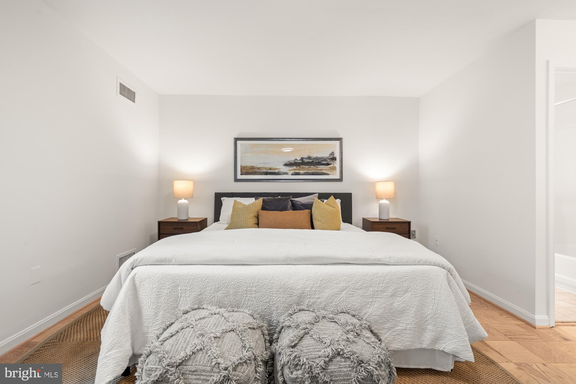 OLD TOWN ALEXANDRIA - Residential