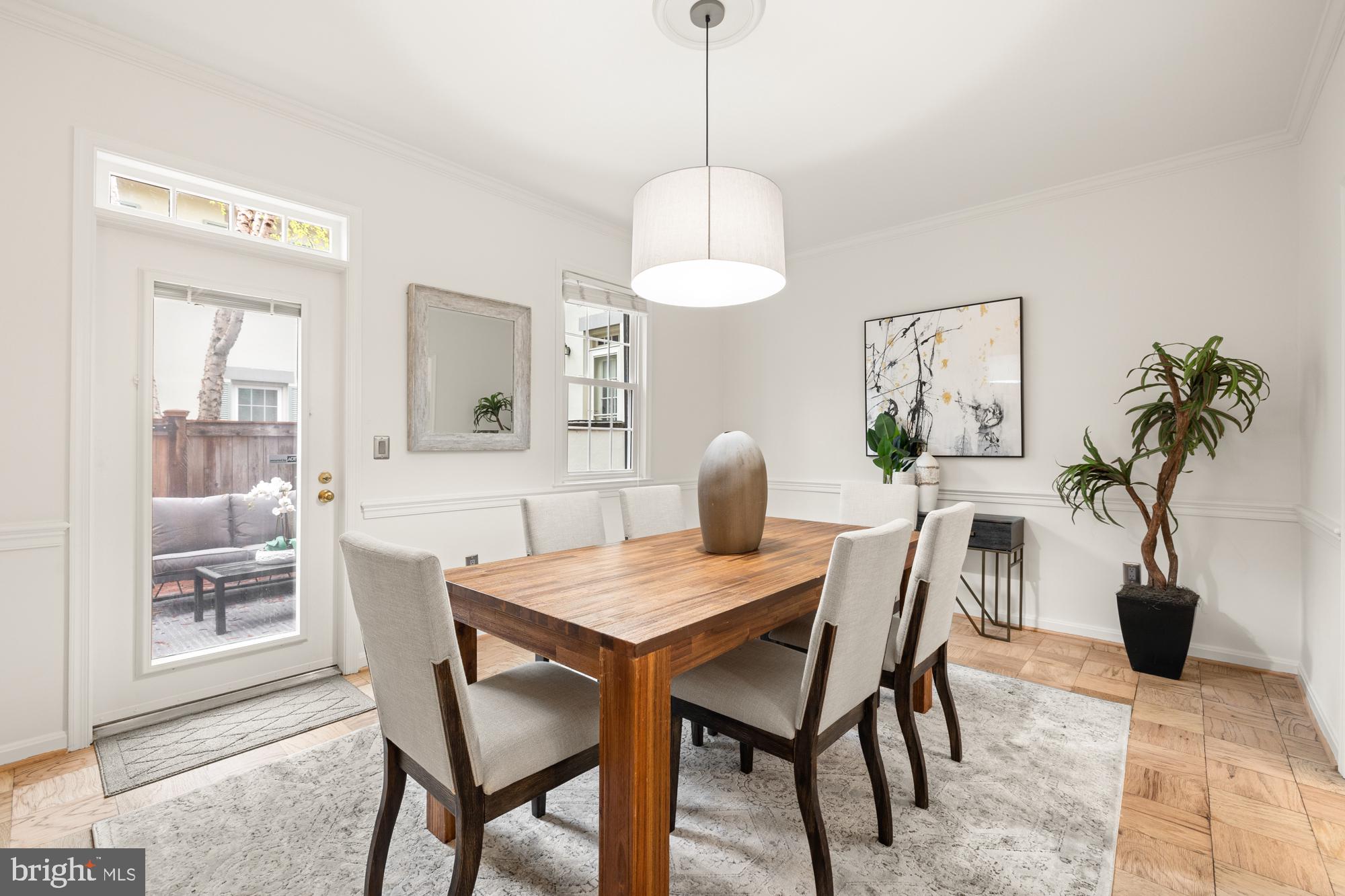 OLD TOWN ALEXANDRIA - Residential