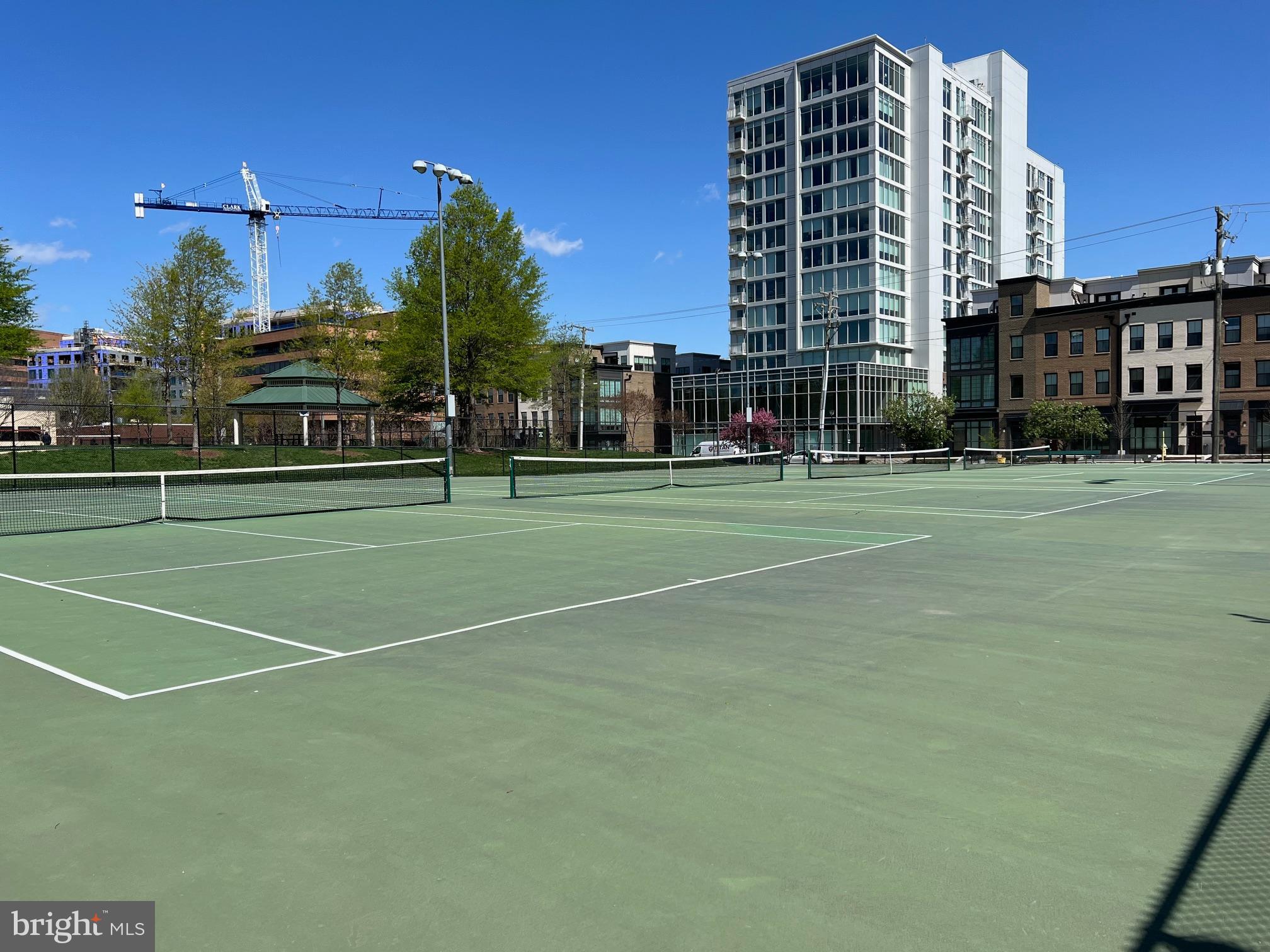 OLD TOWN ALEXANDRIA - Residential