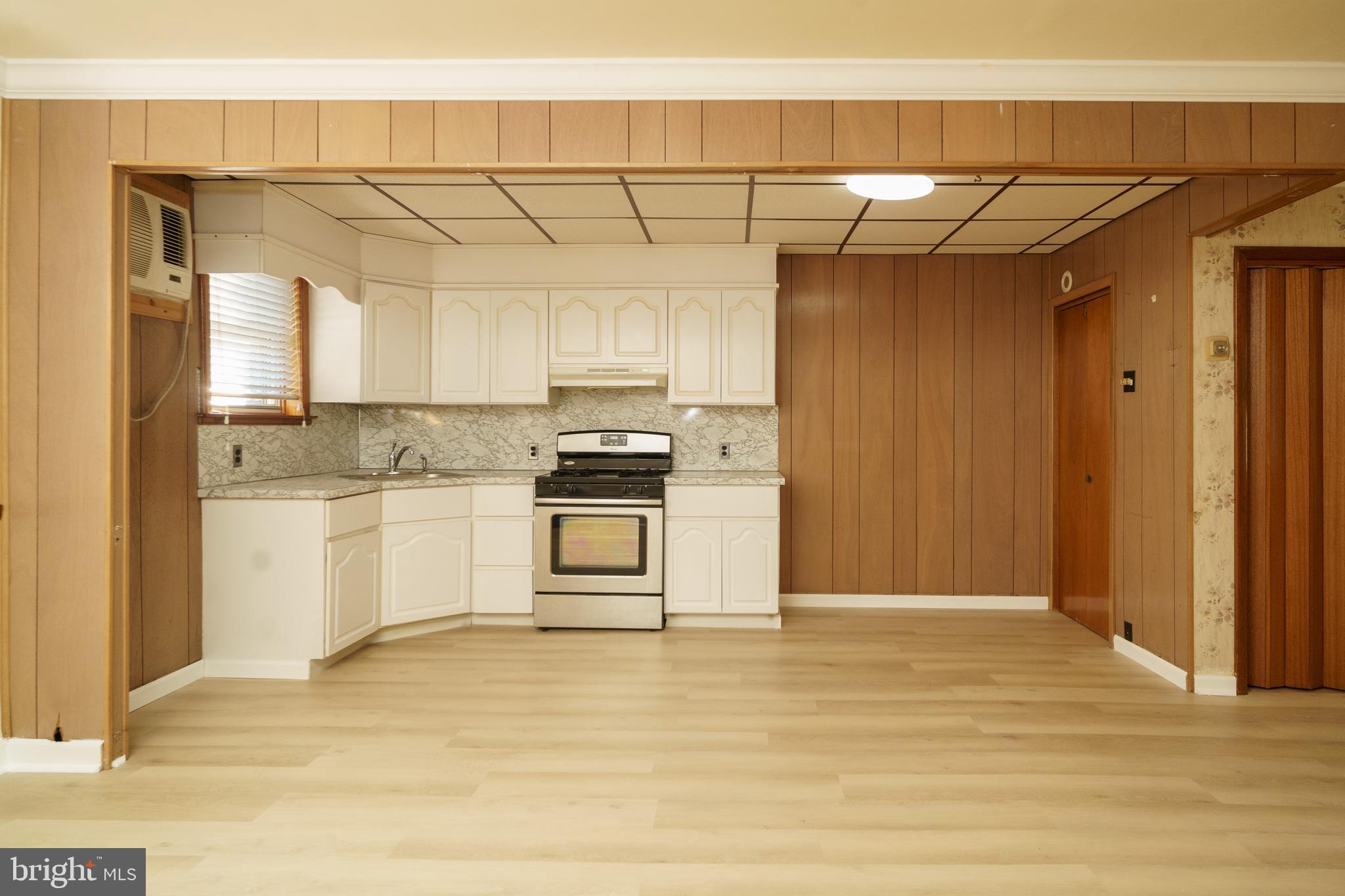 MAYFAIR (EAST) - Residential
