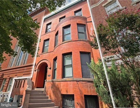 Photo of 1765 R Street NW, WASHINGTON, DC 20009 (MLS # DCDC2285996)