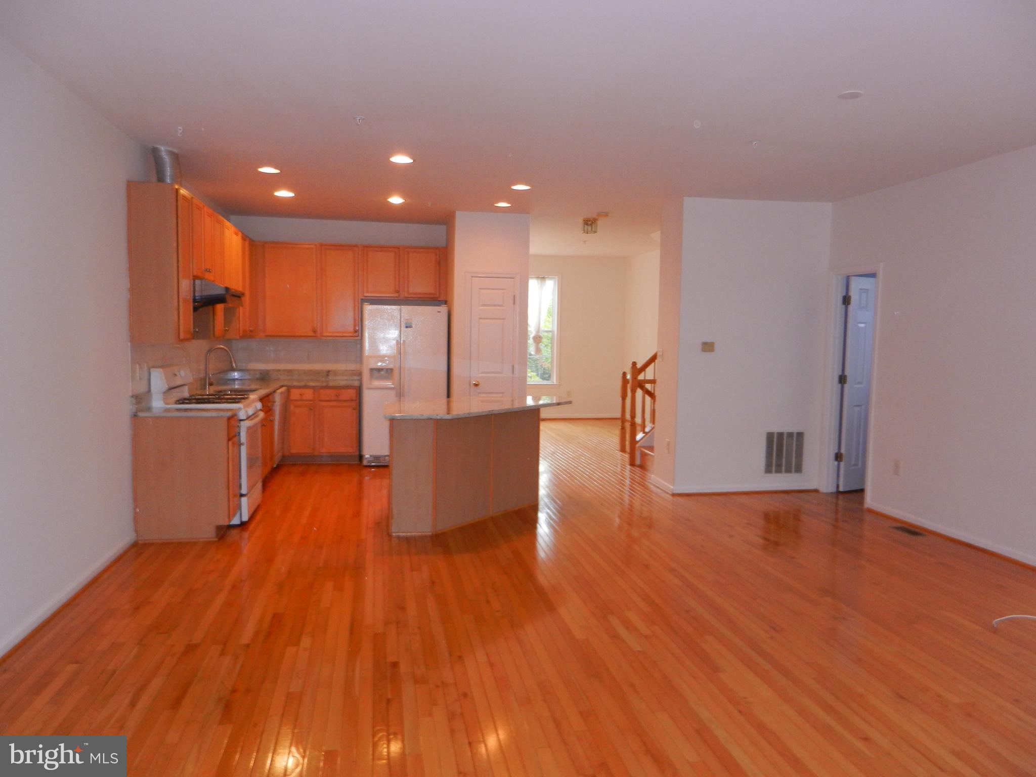 KINGSVIEW VILLAGE - Residential Lease