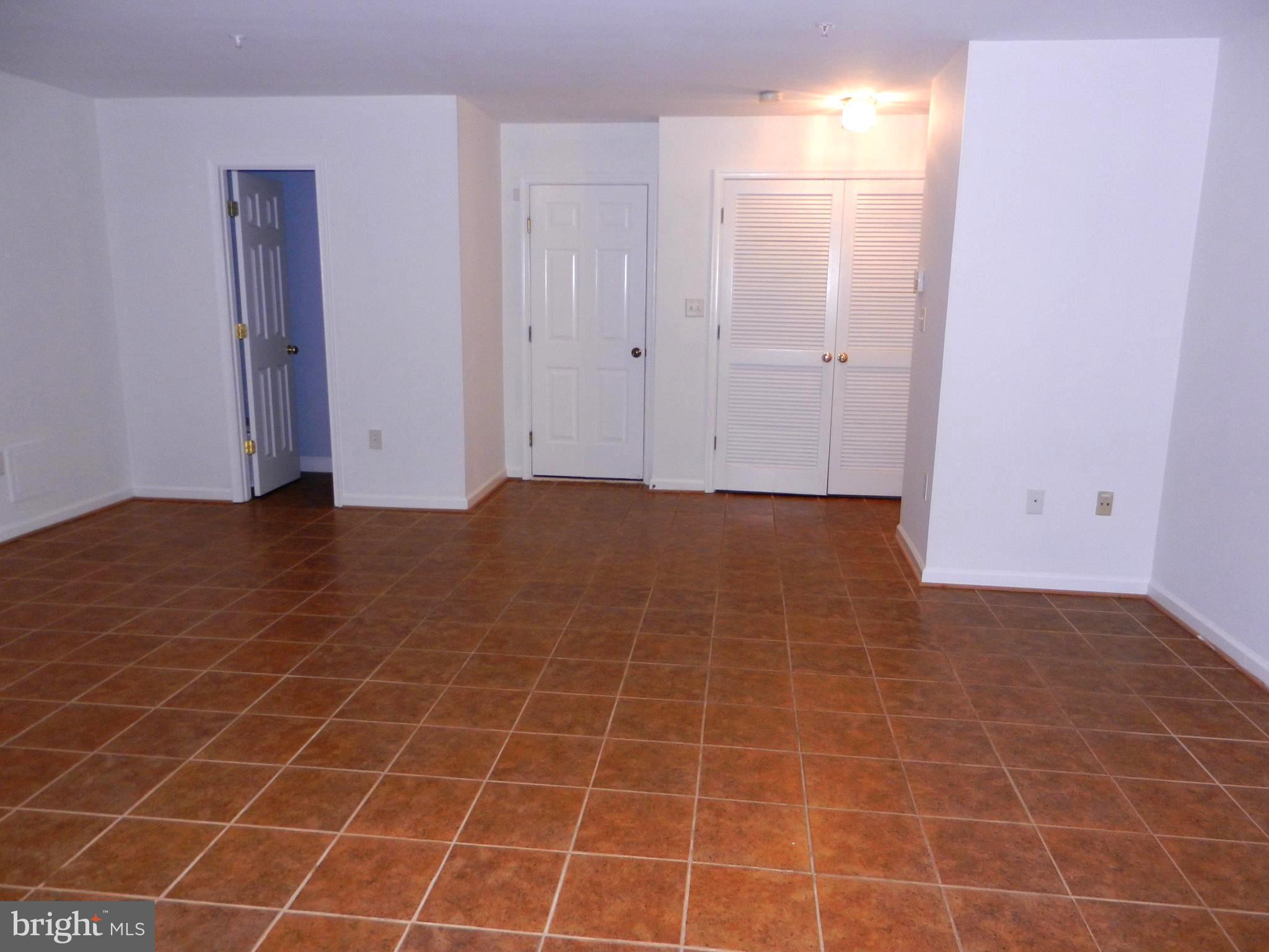 KINGSVIEW VILLAGE - Residential Lease