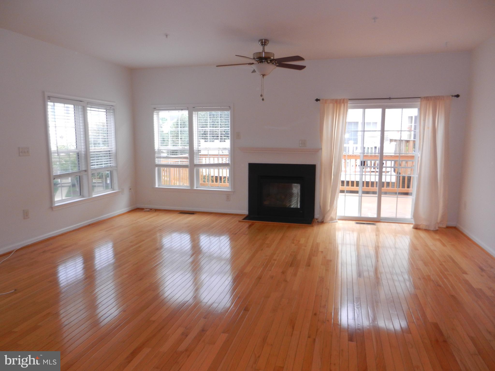 KINGSVIEW VILLAGE - Residential Lease