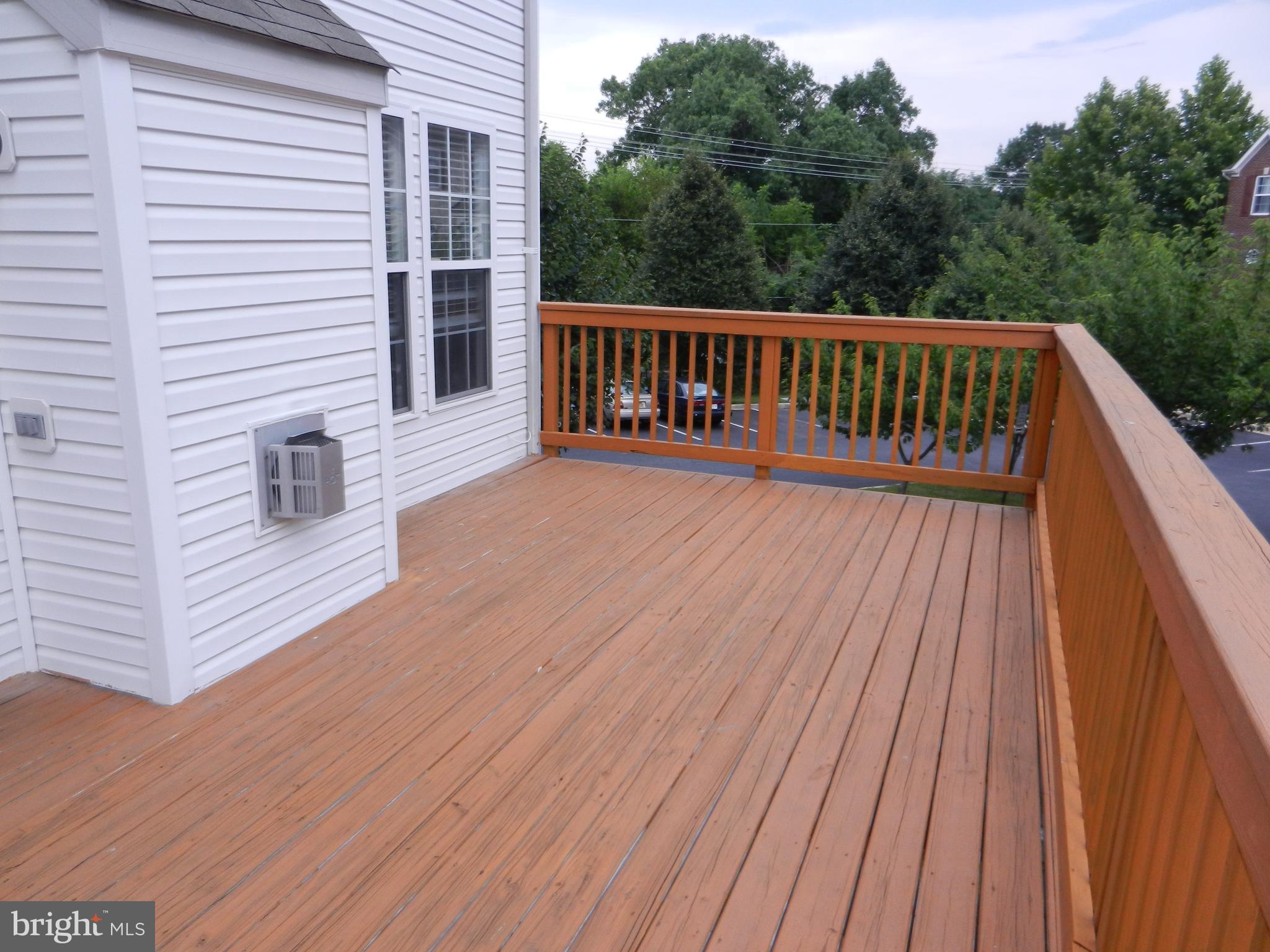 KINGSVIEW VILLAGE - Residential Lease