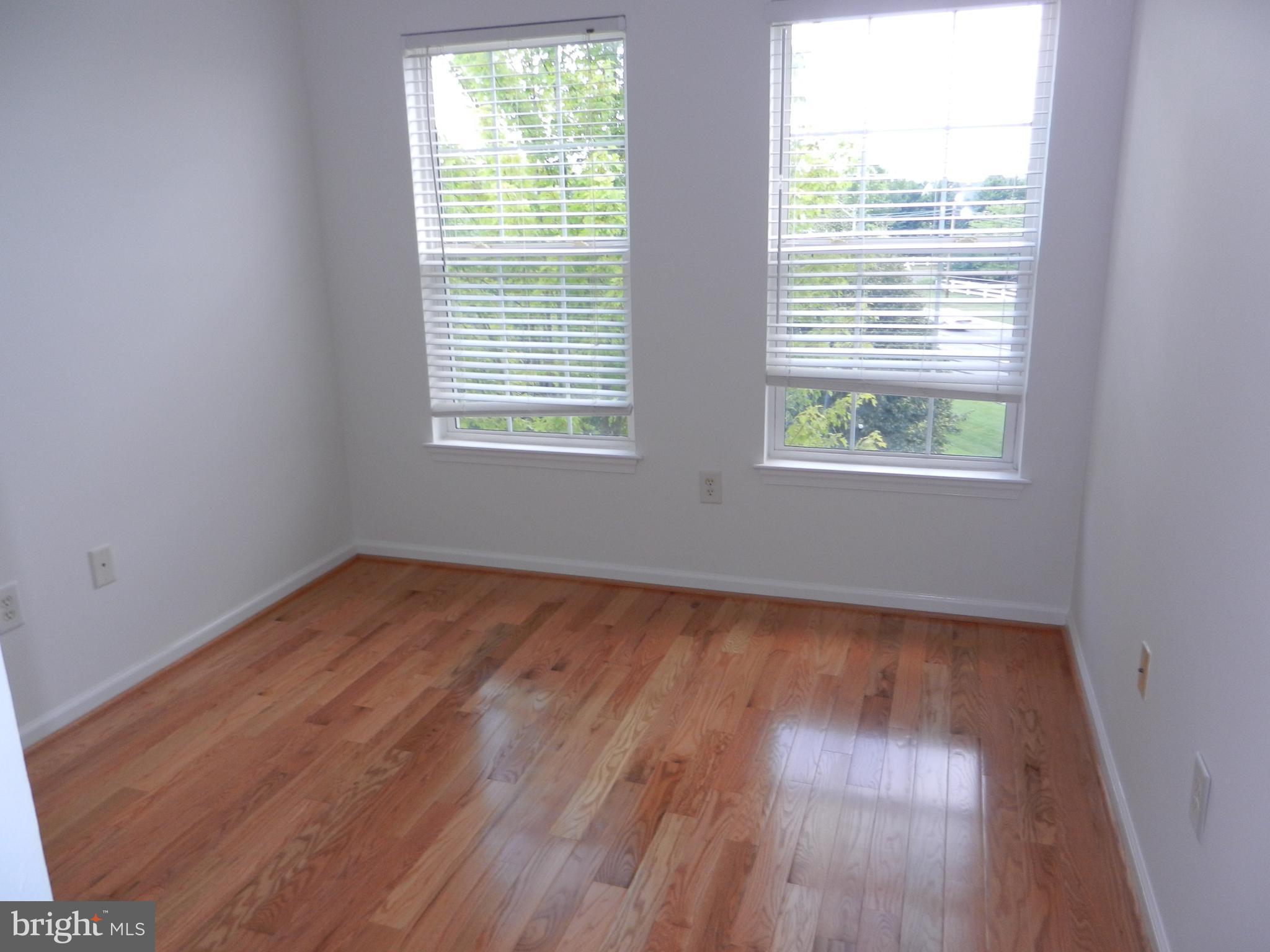 KINGSVIEW VILLAGE - Residential Lease