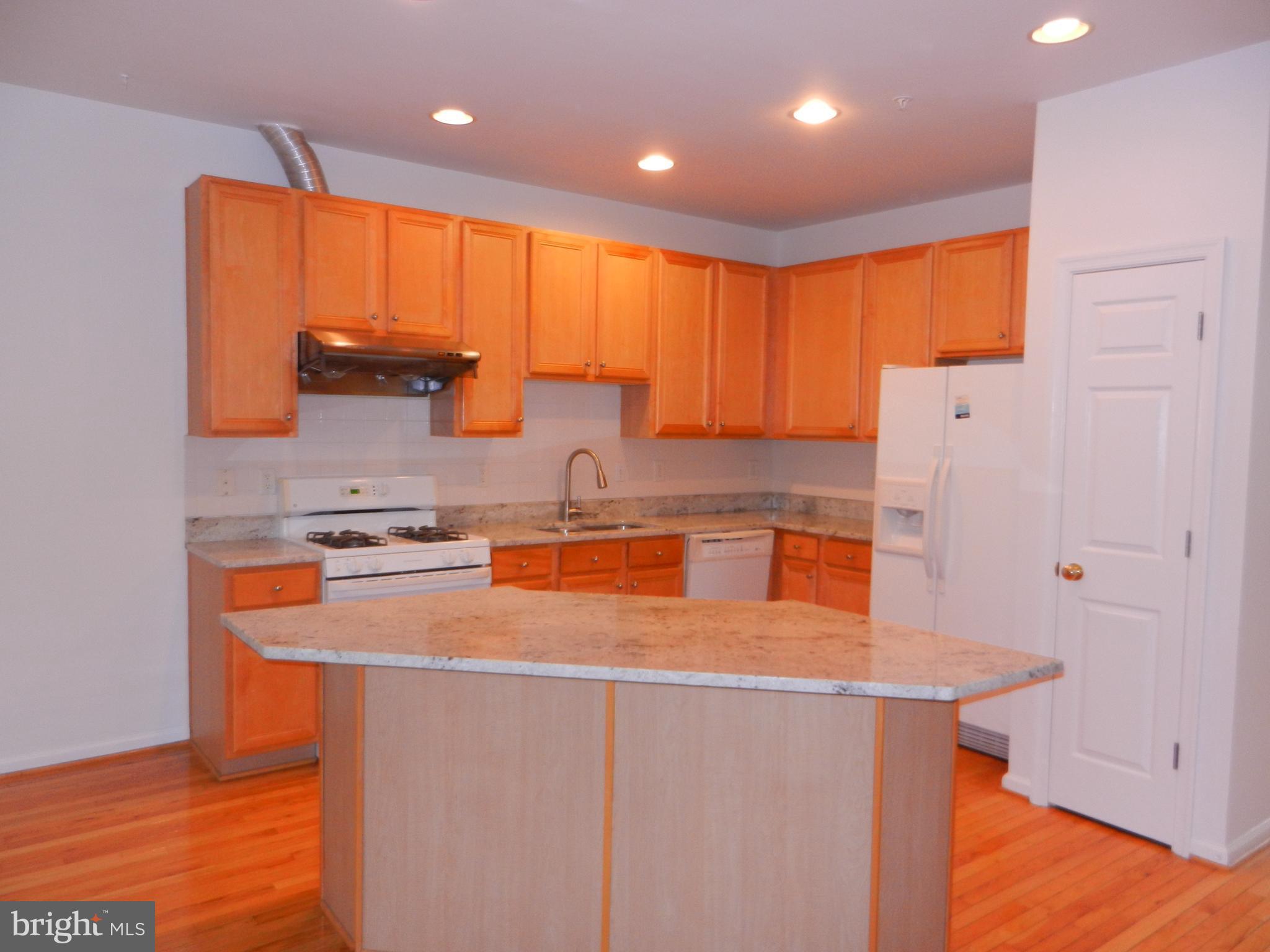 KINGSVIEW VILLAGE - Residential Lease