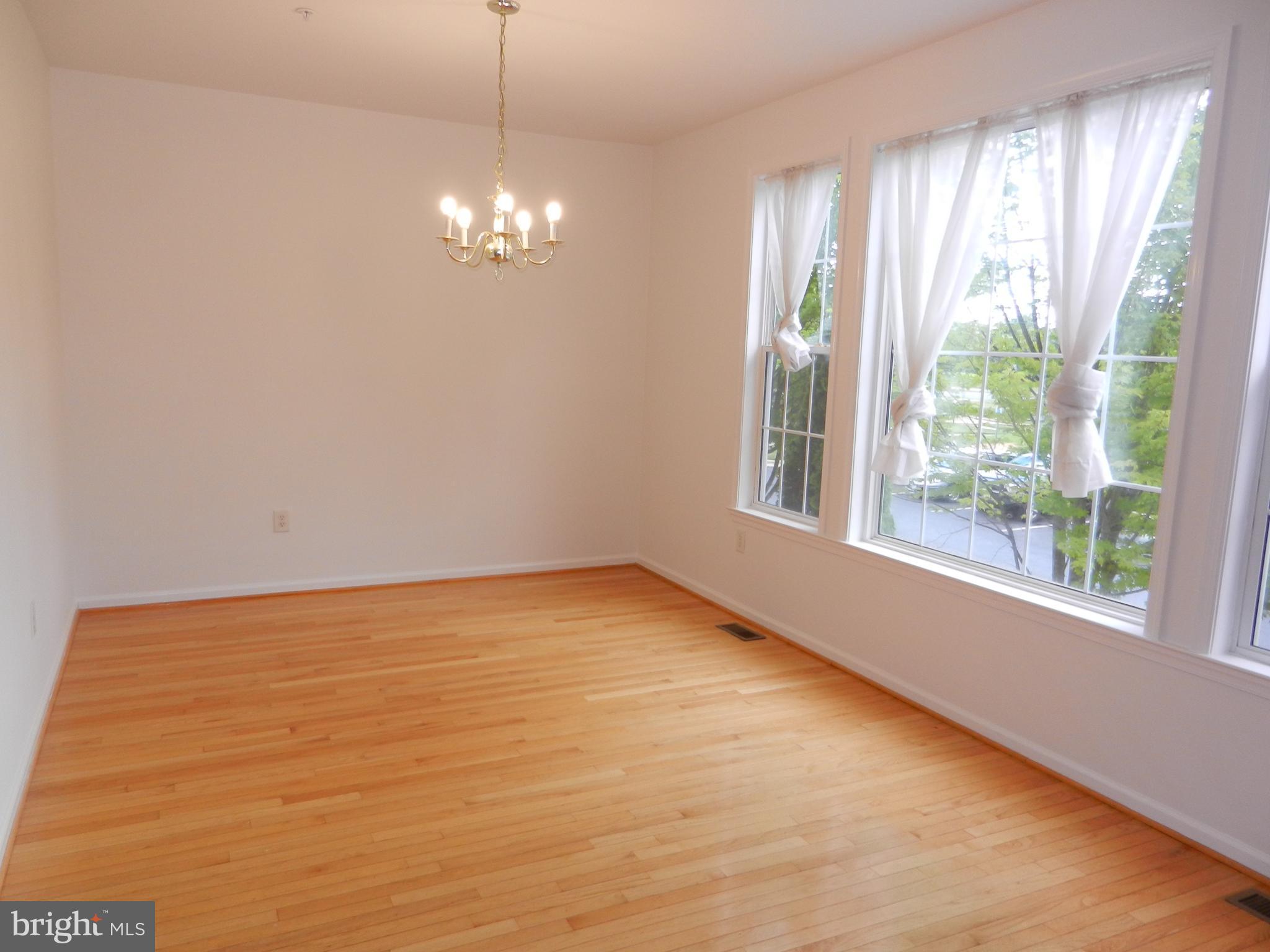 KINGSVIEW VILLAGE - Residential Lease