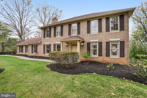 Photo of 15101 Carrolton Road, ROCKVILLE, MD 20853 (MLS # MDMC2223782)