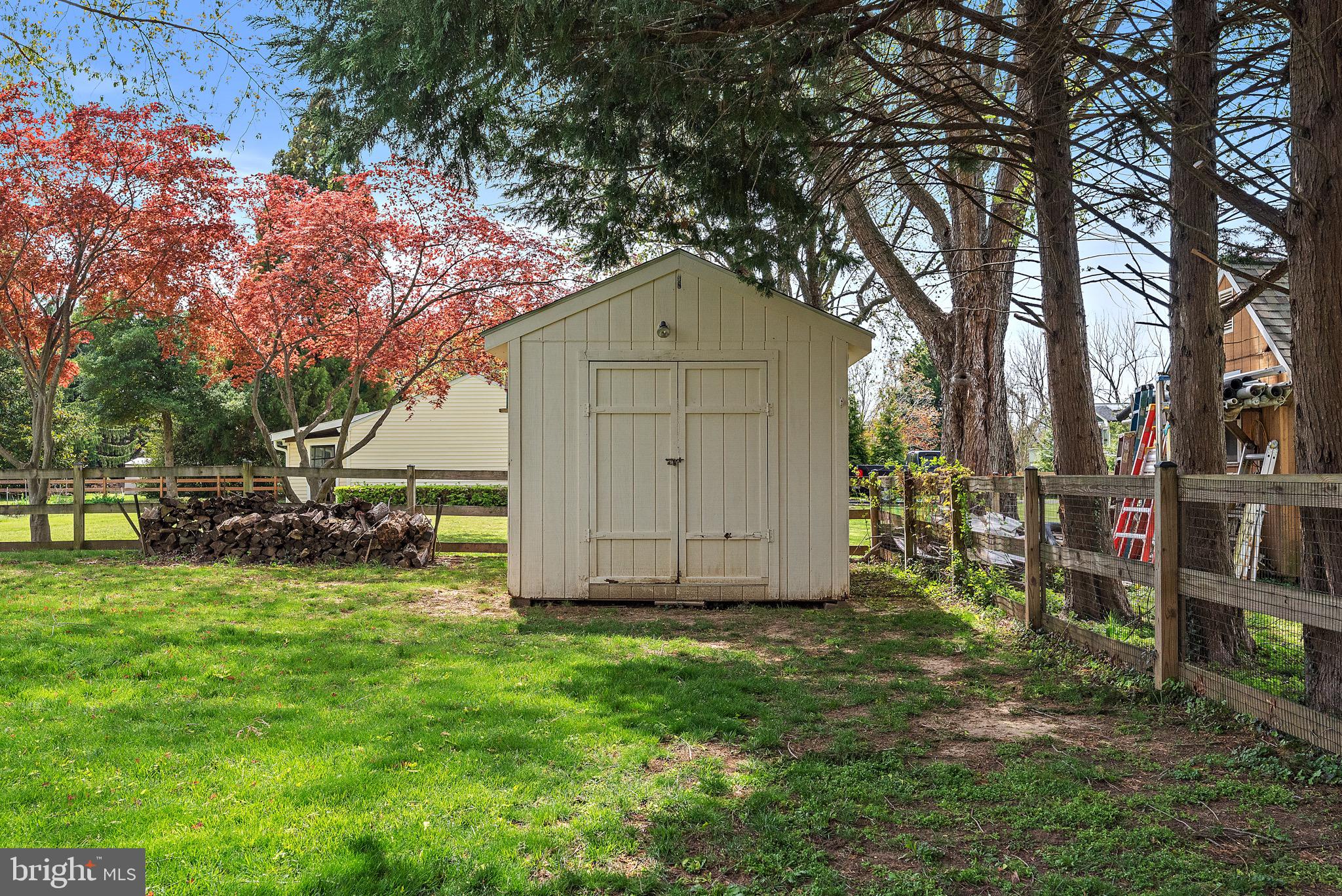 WHITEHALL BEACH - Residential