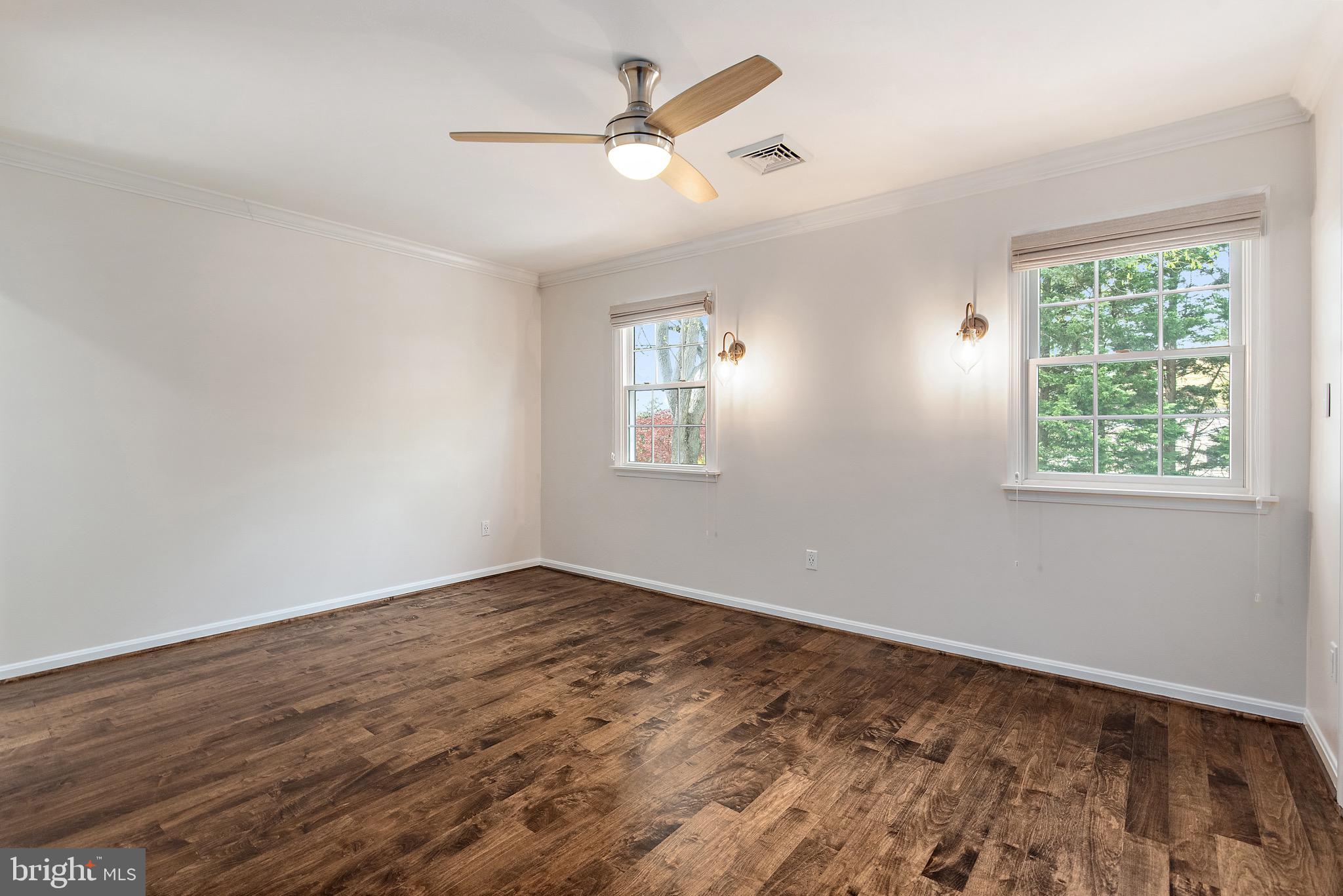 WHITEHALL BEACH - Residential