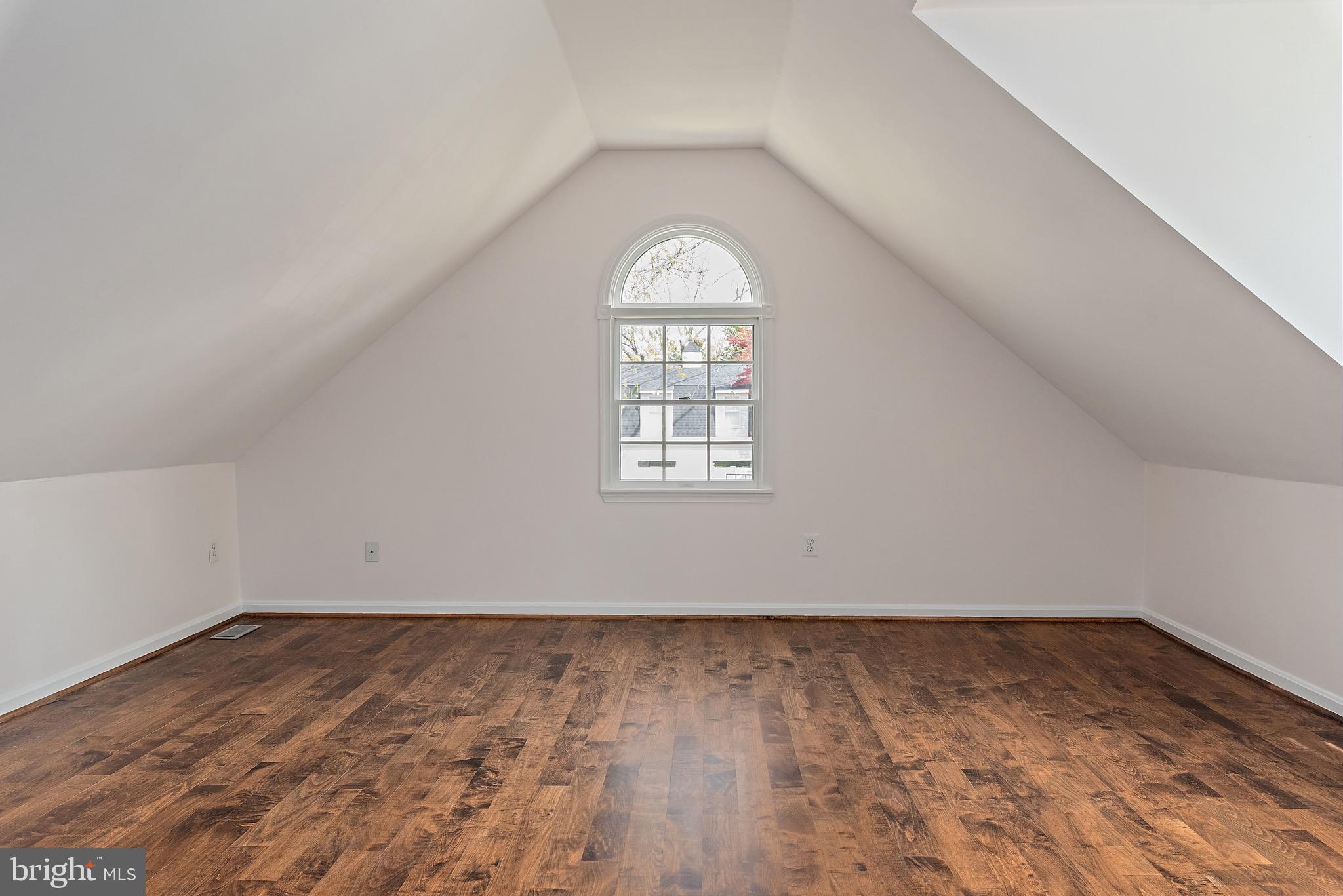 WHITEHALL BEACH - Residential