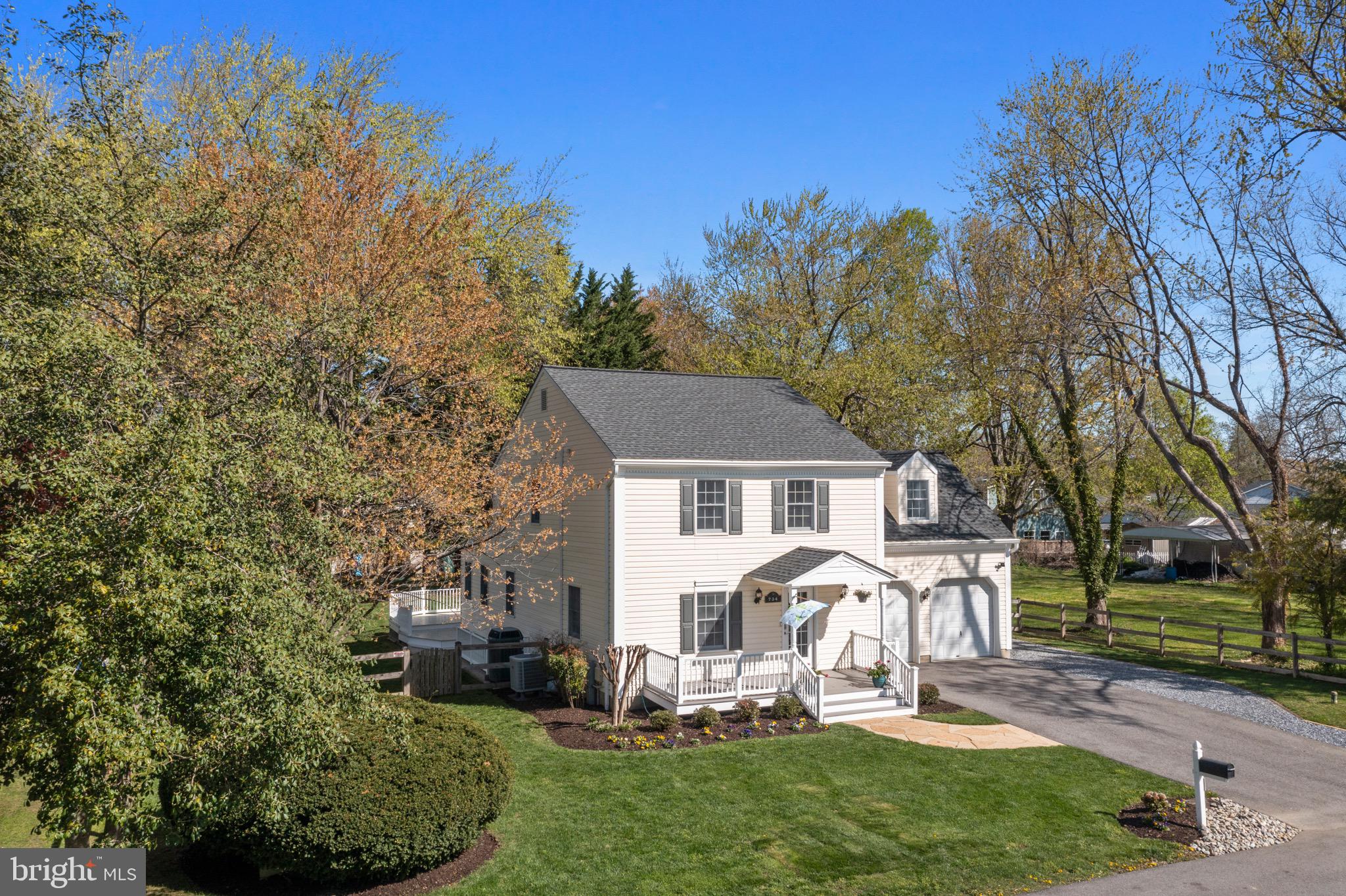 WHITEHALL BEACH - Residential
