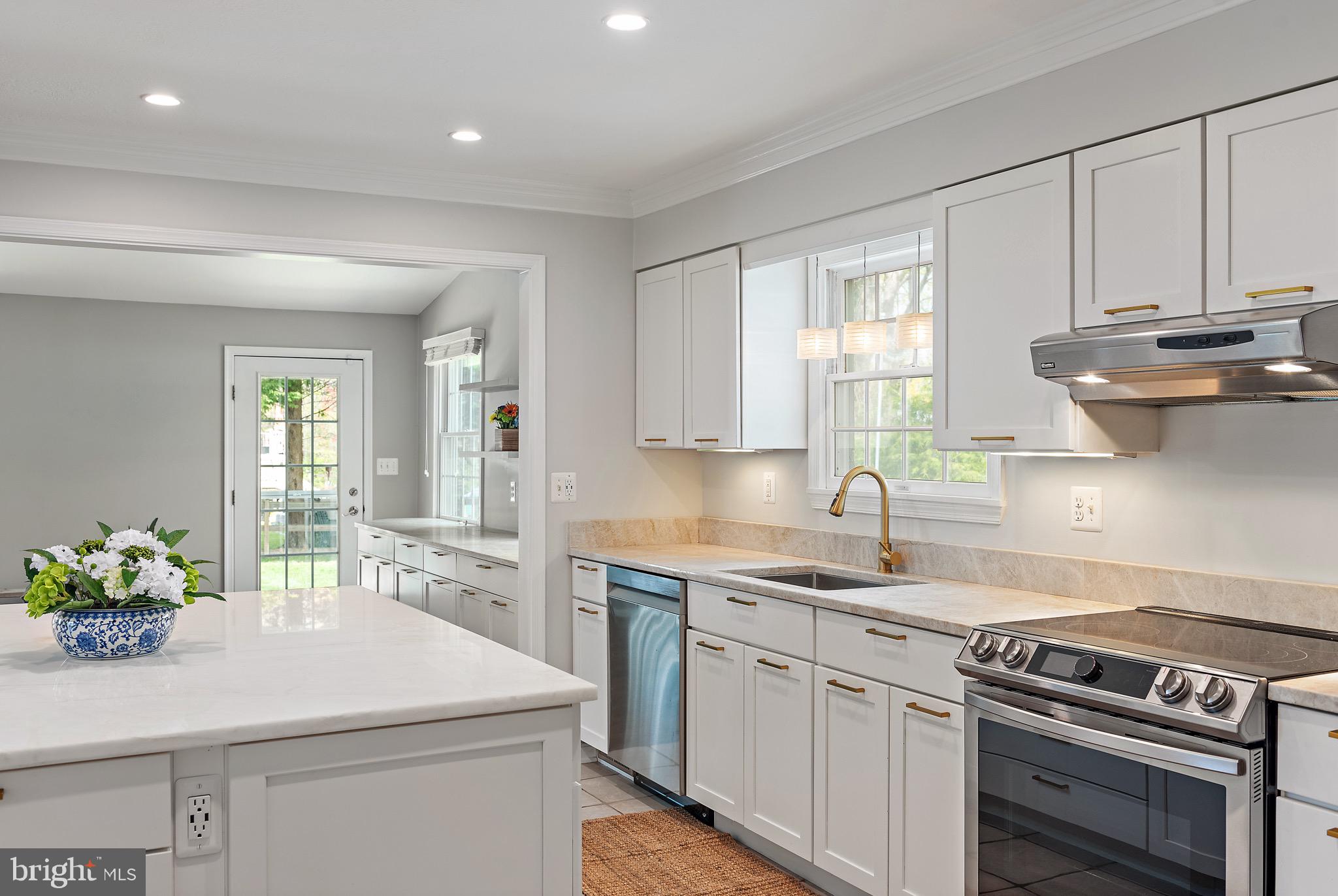 WHITEHALL BEACH - Residential