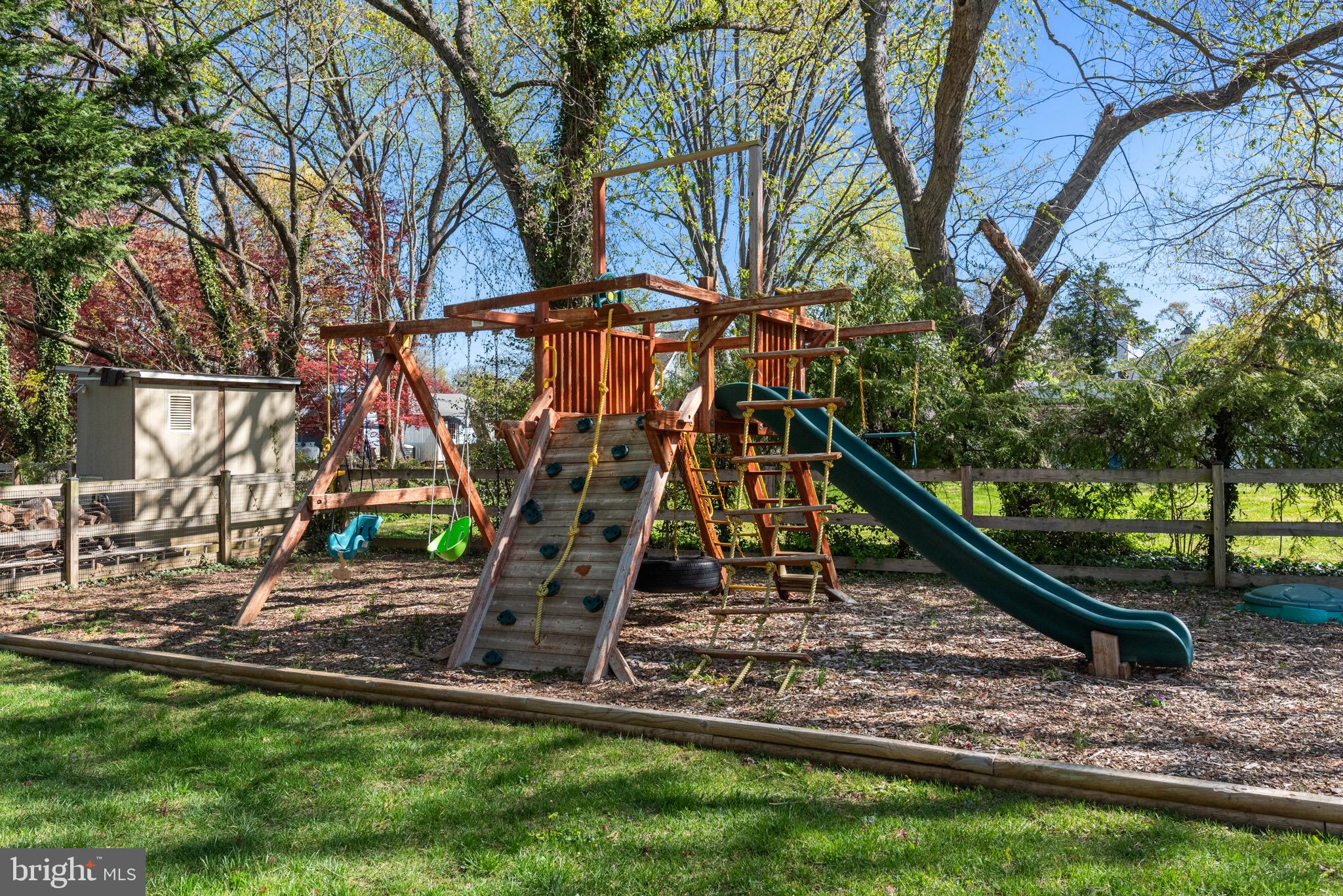 WHITEHALL BEACH - Residential