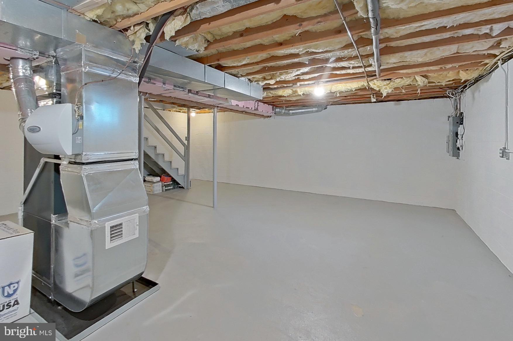 WHITEHALL BEACH - Residential