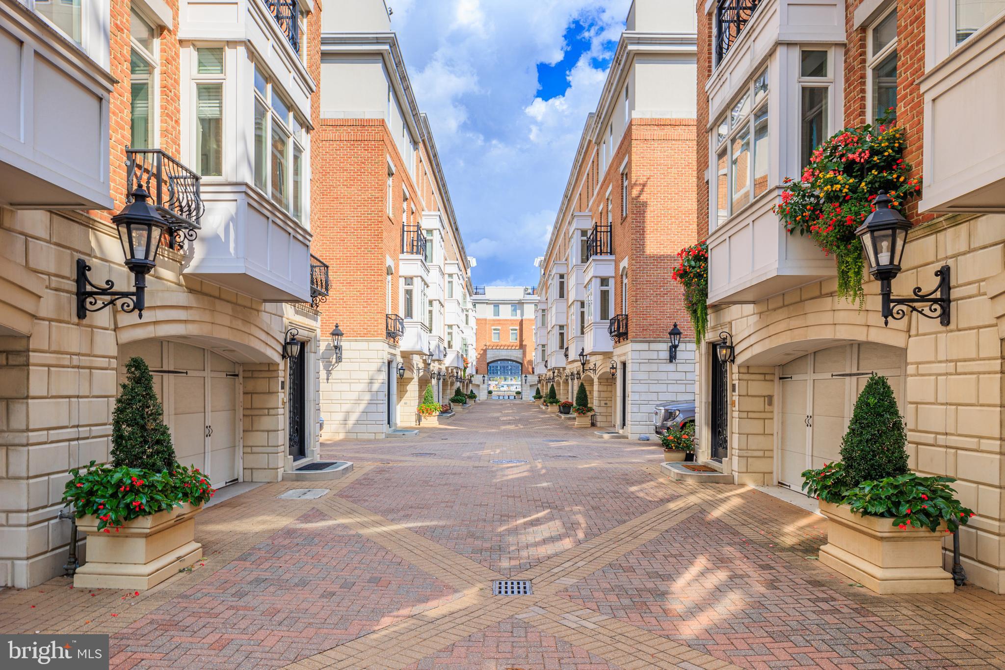 PIER HOMES AT HARBORVIEW - Residential Lease