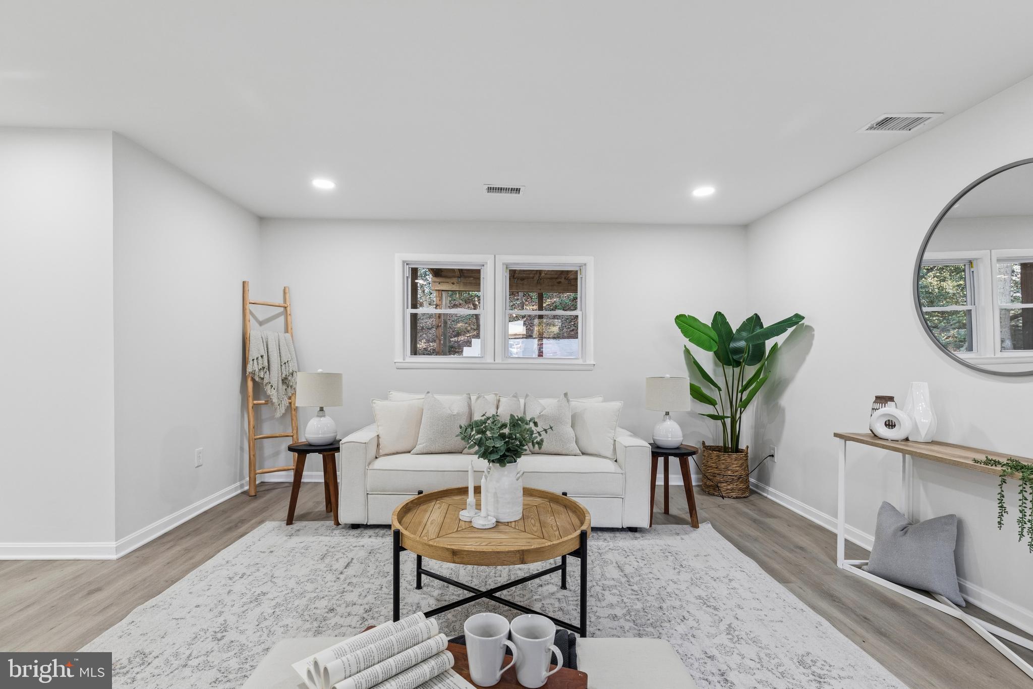 CAPE ST CLAIRE - Residential