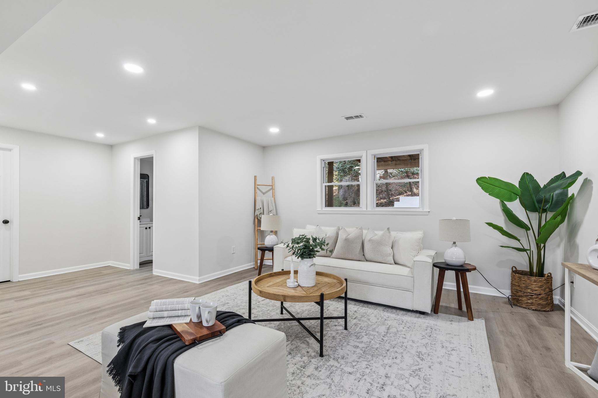 CAPE ST CLAIRE - Residential