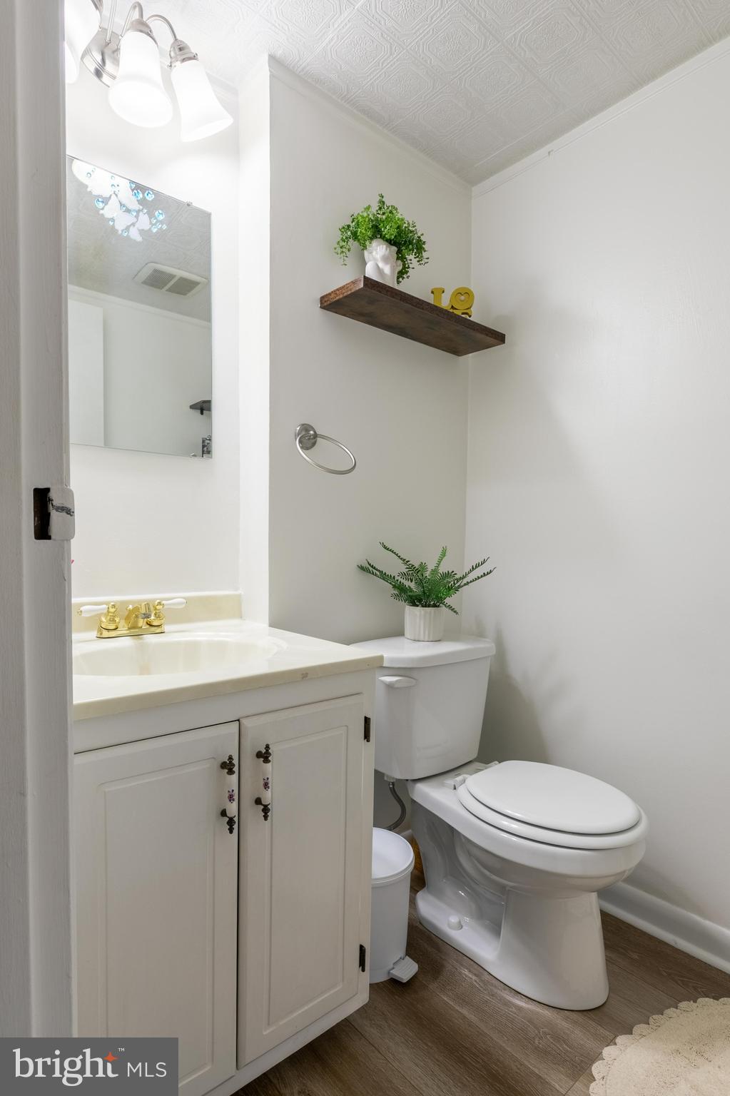 HAVERFORD HILL - Residential