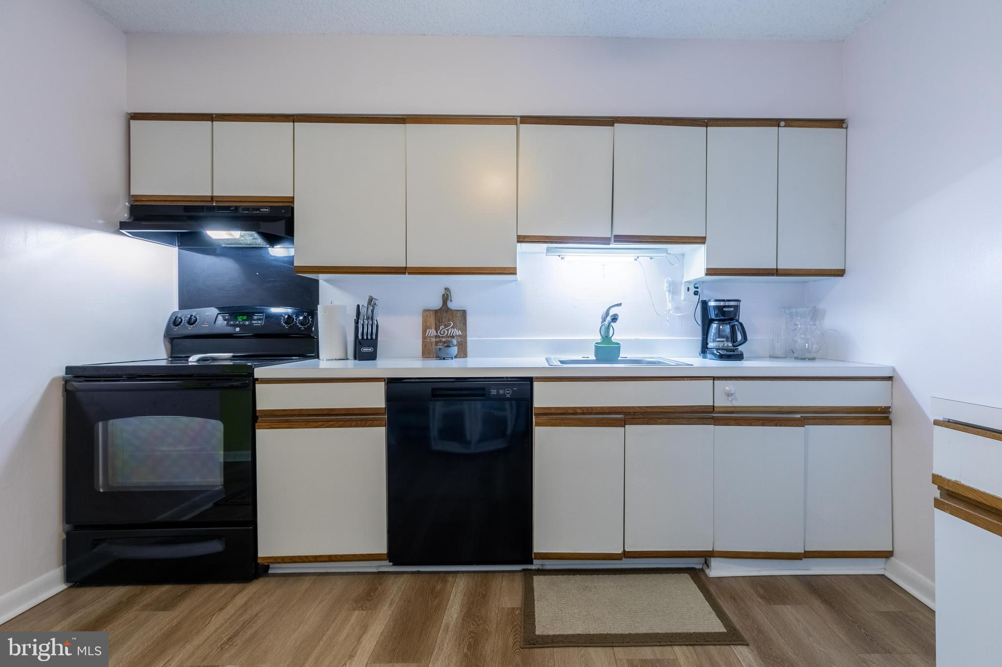 HAVERFORD HILL - Residential