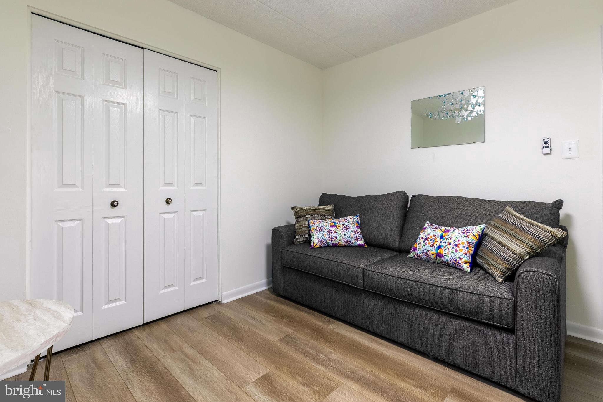 HAVERFORD HILL - Residential